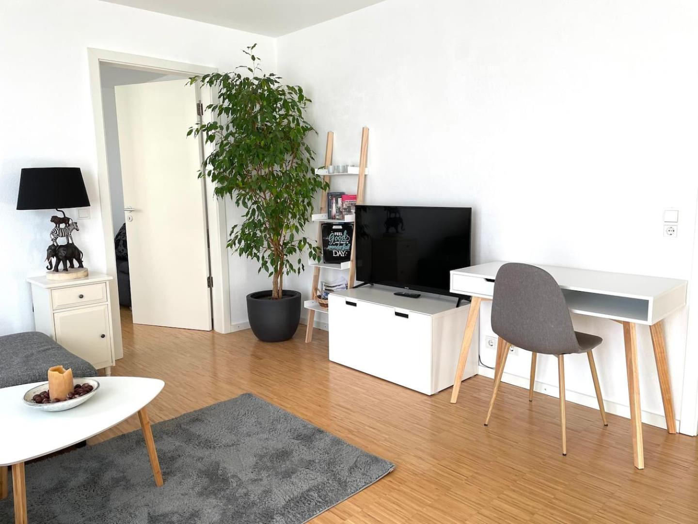 One-Bedroom Apartment photo 1