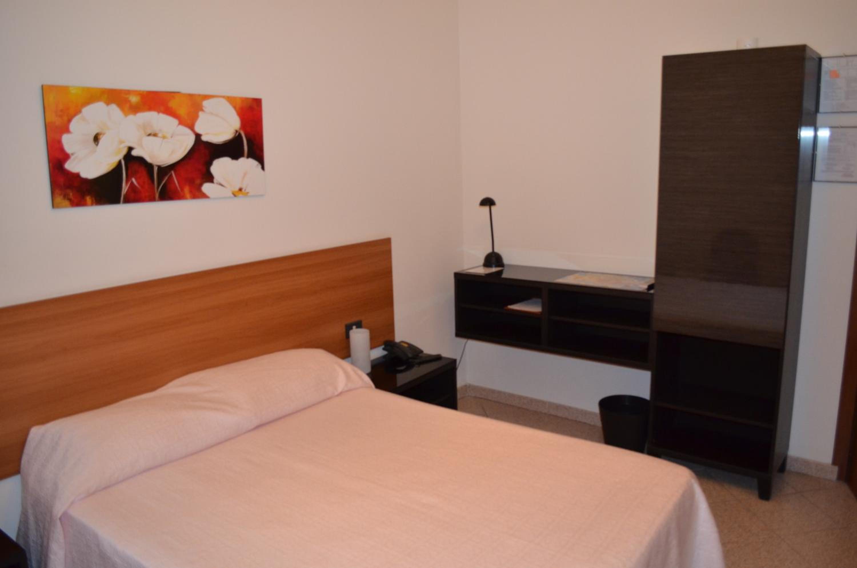 Economy Double Room - Photo 5