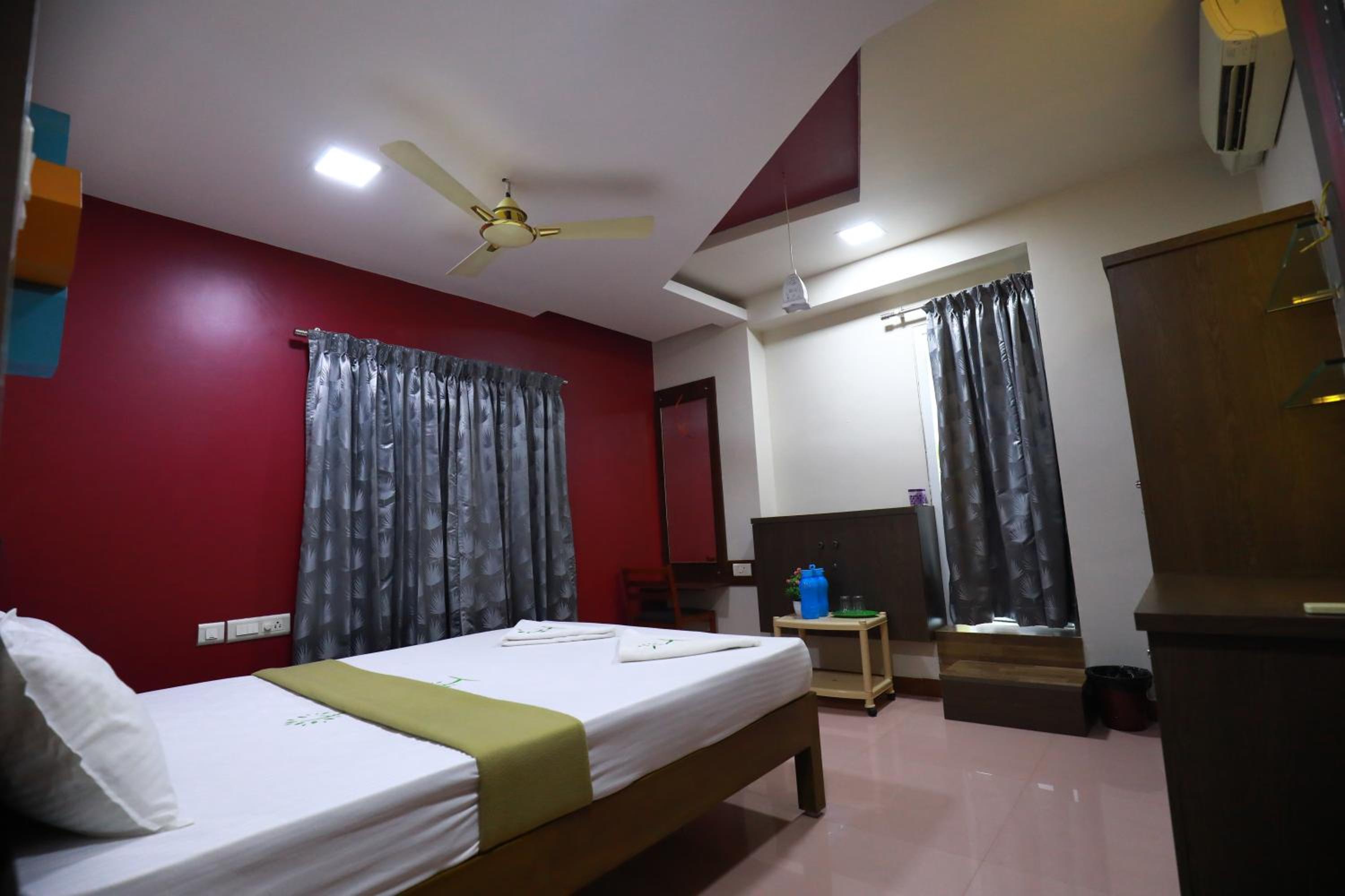 Deluxe Room - Photo 4