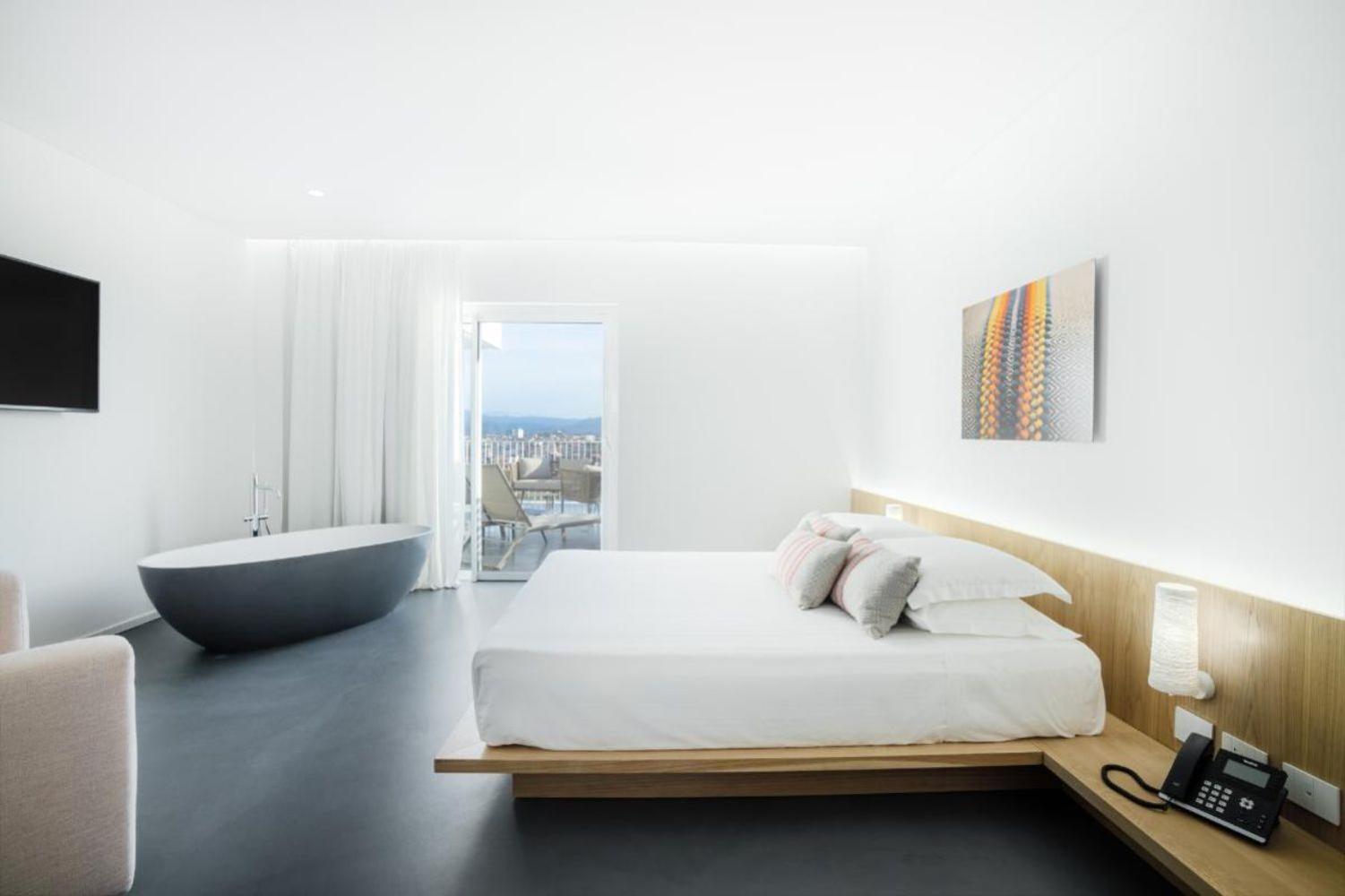 Junior Suite with Terrace - Photo 1