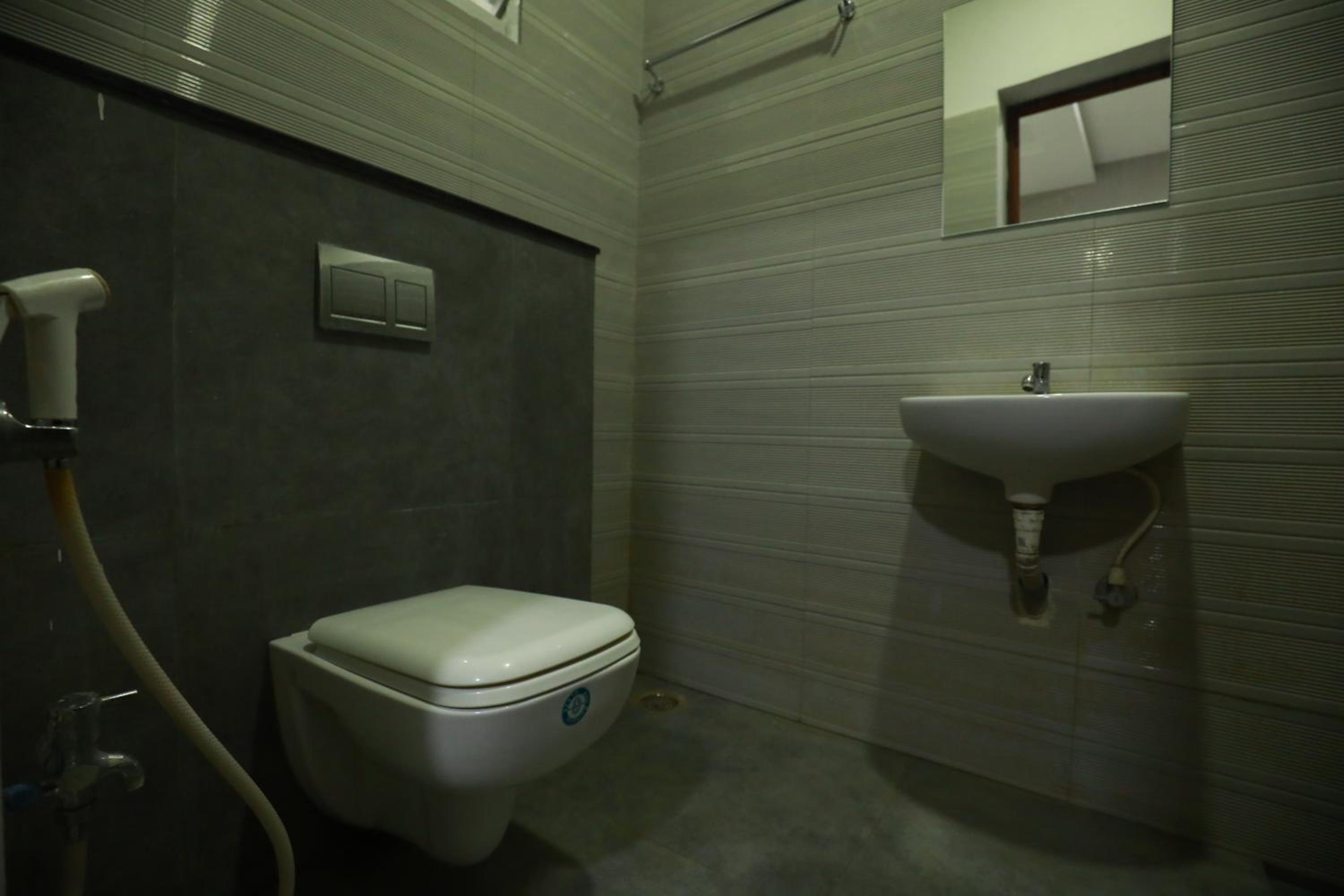 Deluxe Room - Photo 22