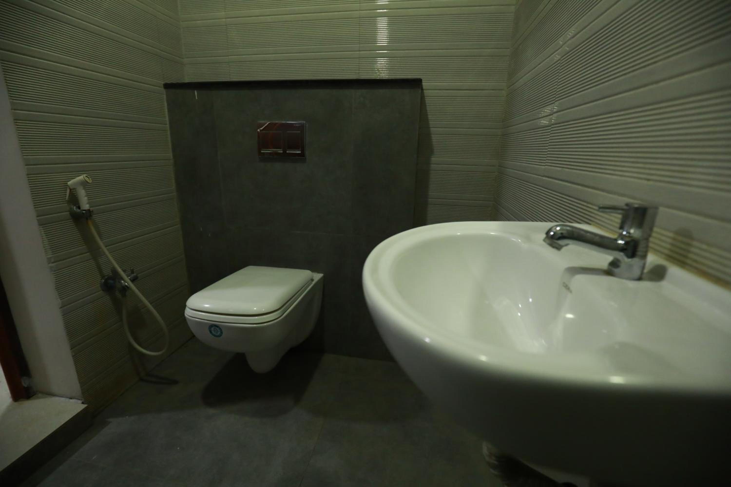 Deluxe Room - Photo 21