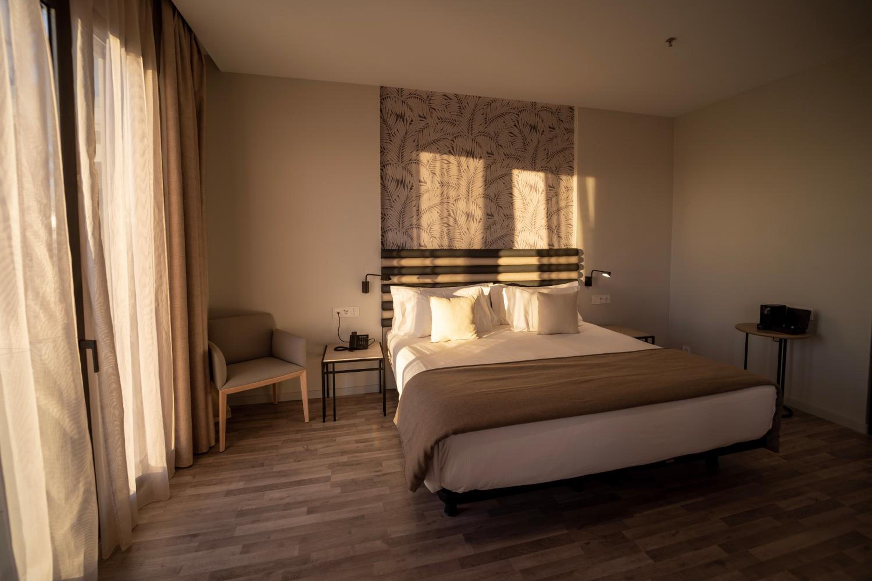 Suite - Photo 6