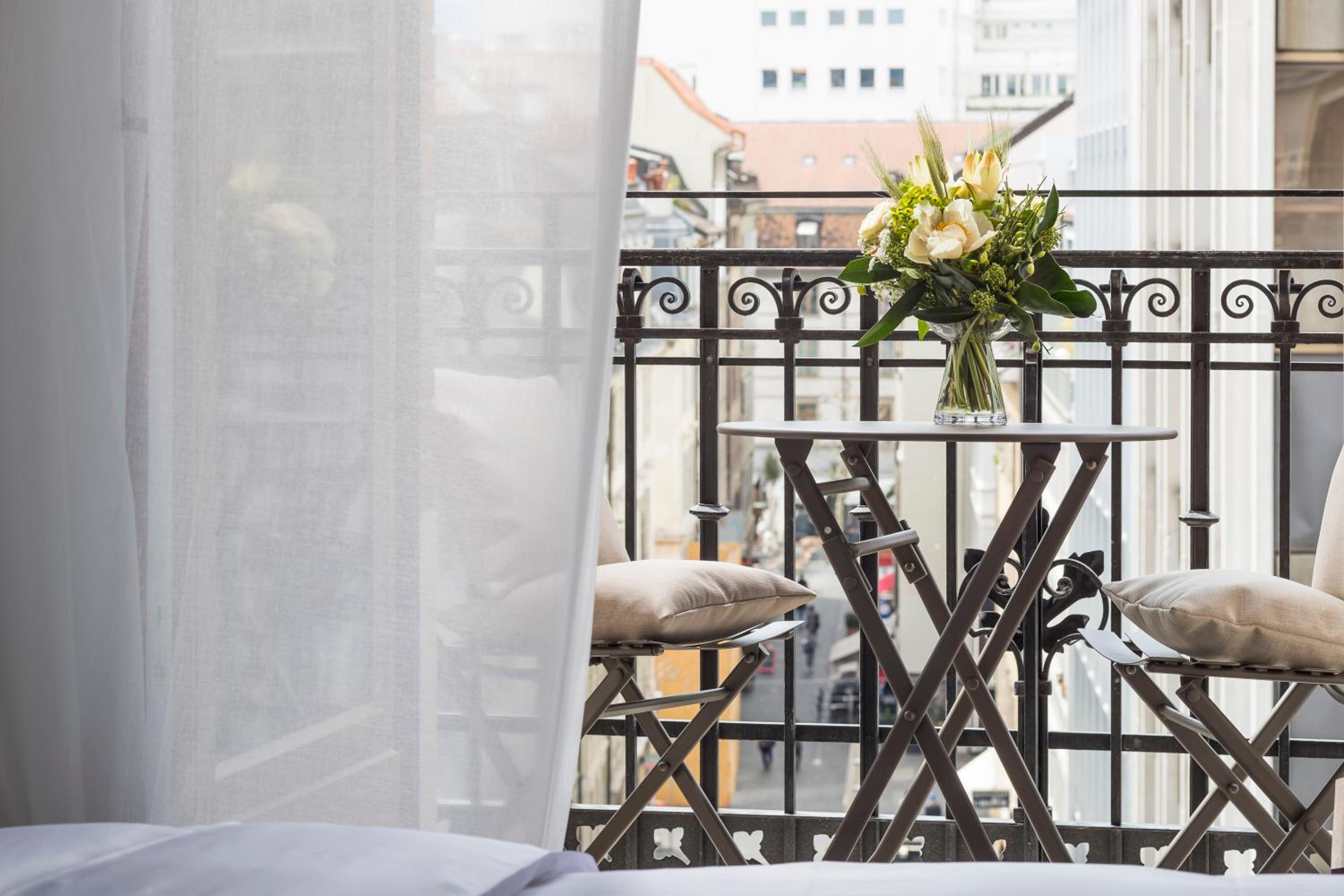 Classic Double Room with Shower and Balcony - Photo 3