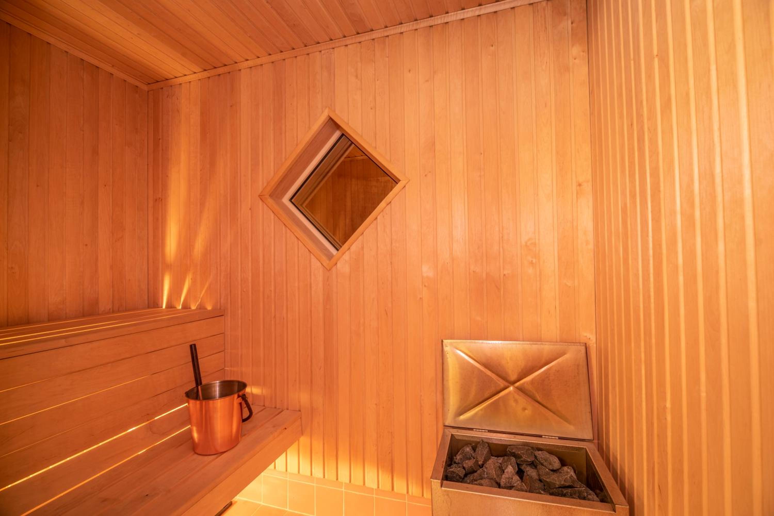 Suite with Sauna - Photo 3