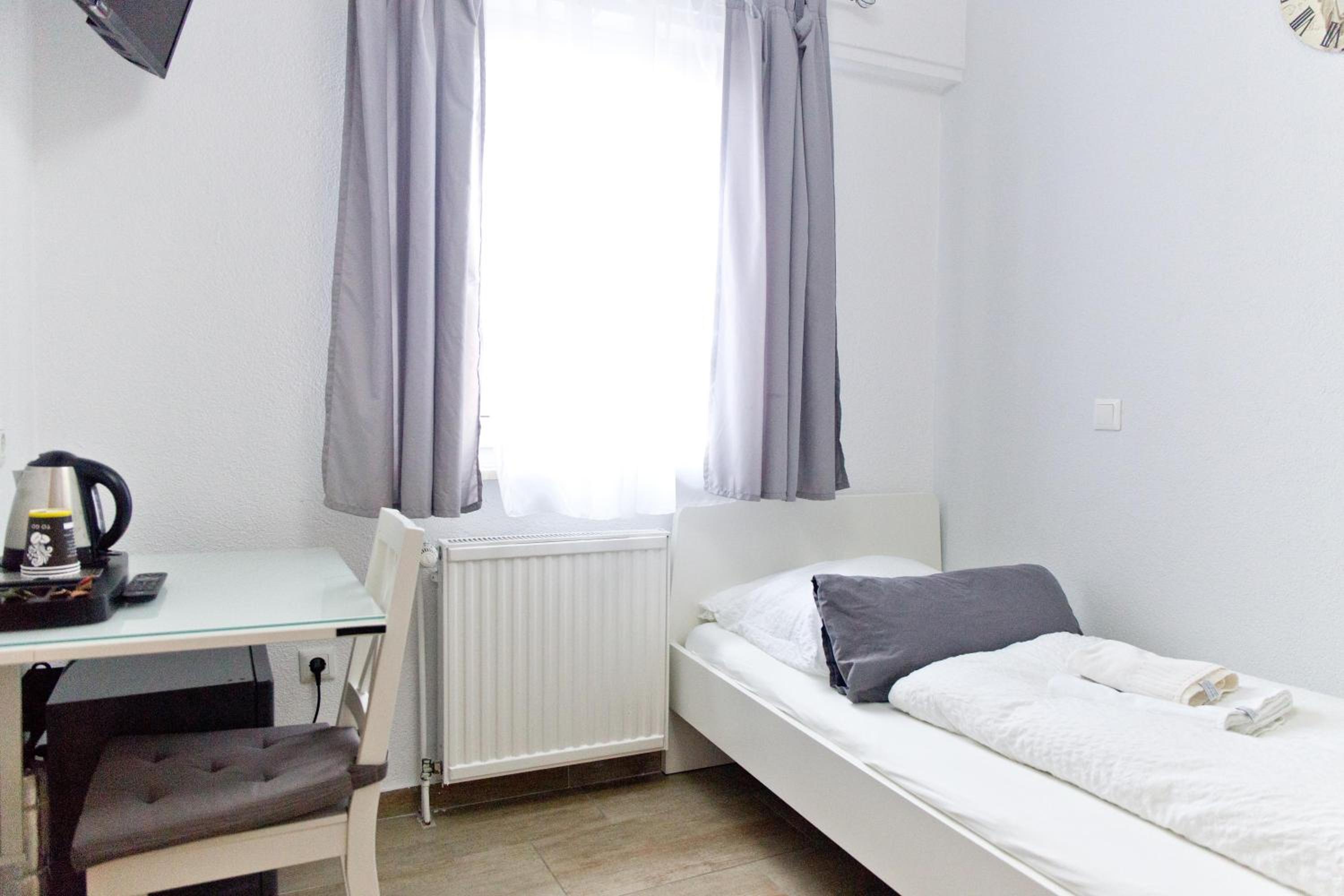 Economy Single Room, kleines Zimmer photo 2