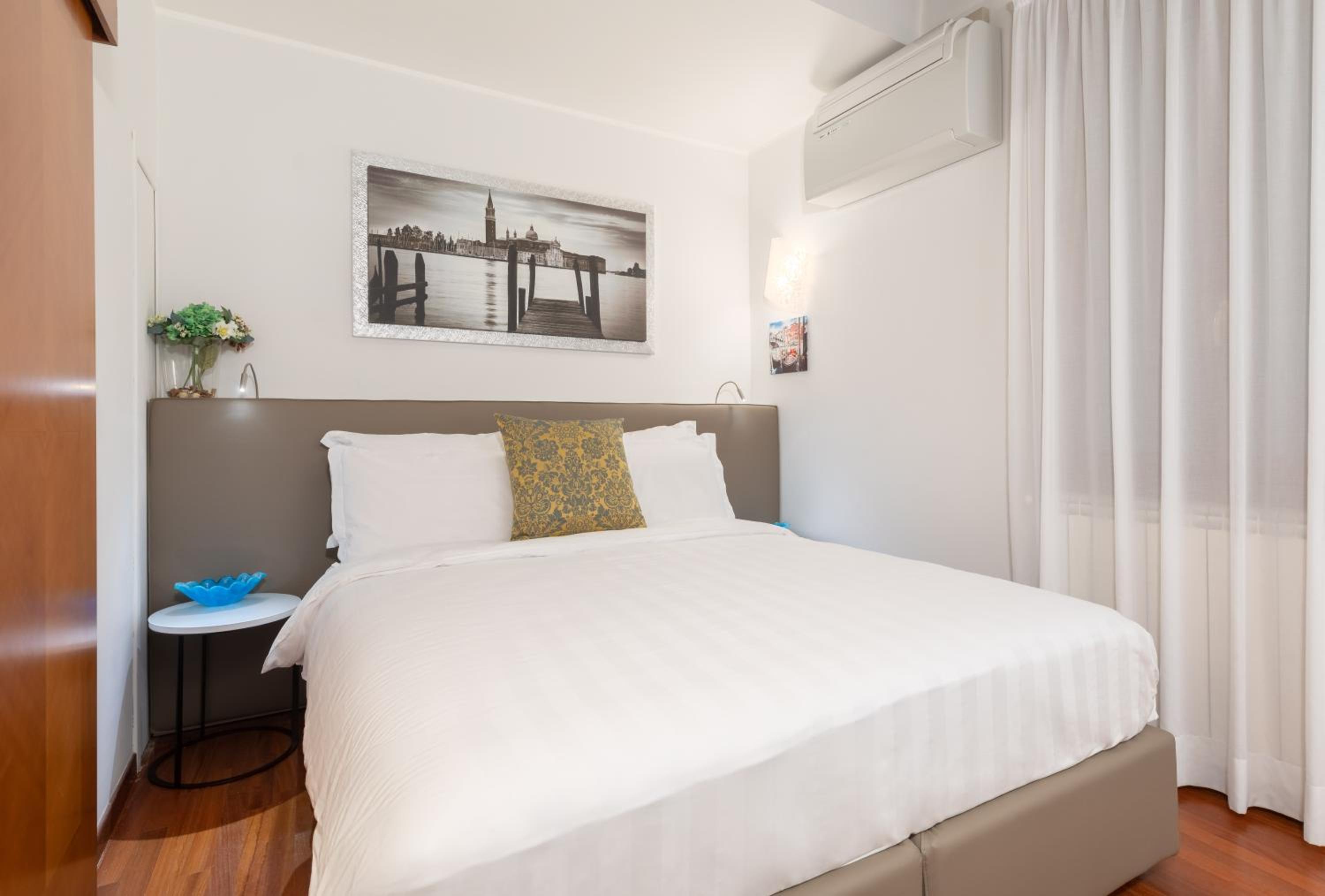 Double or Twin Room photo 3