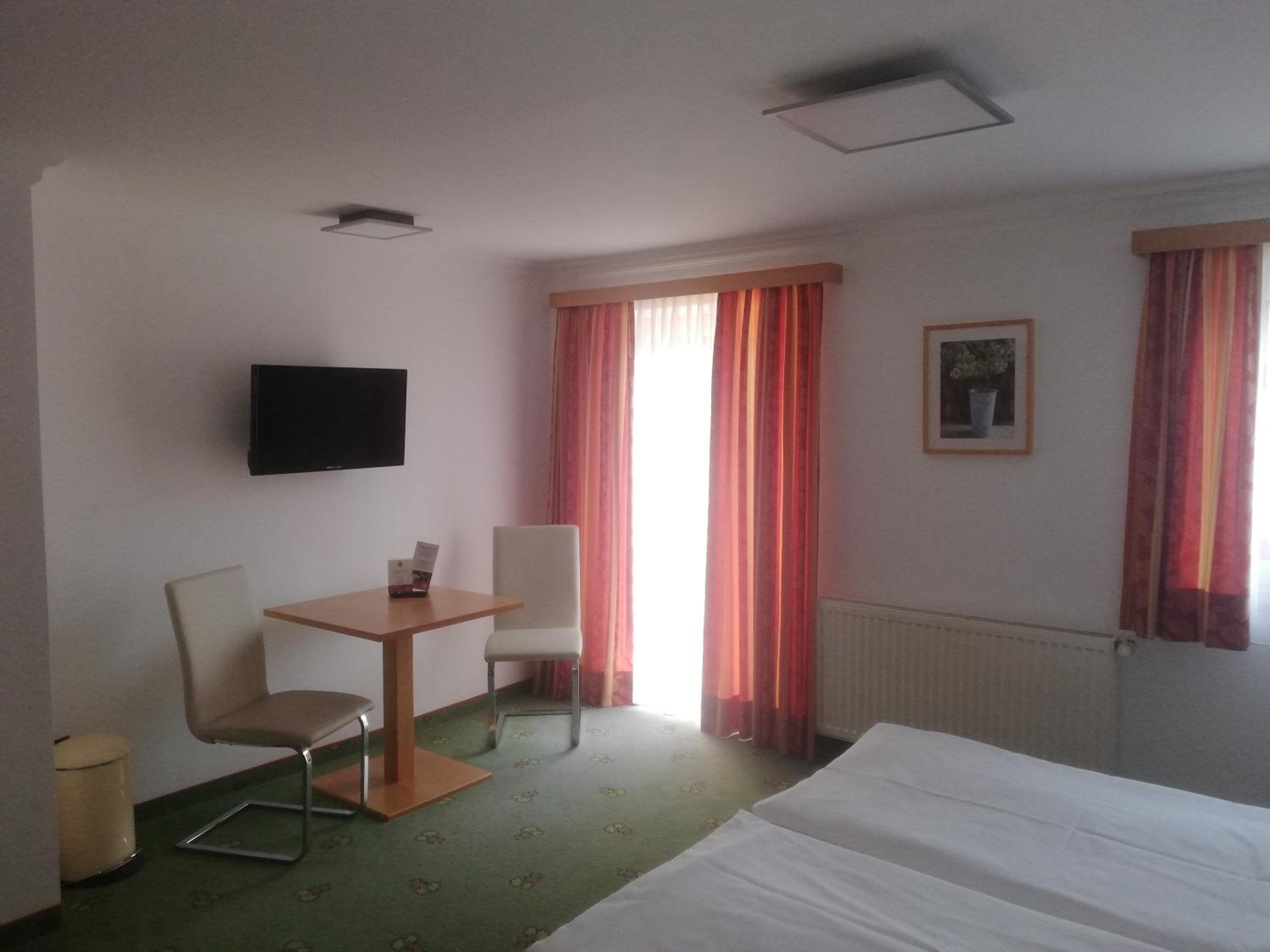 Standard Double Room photo 3