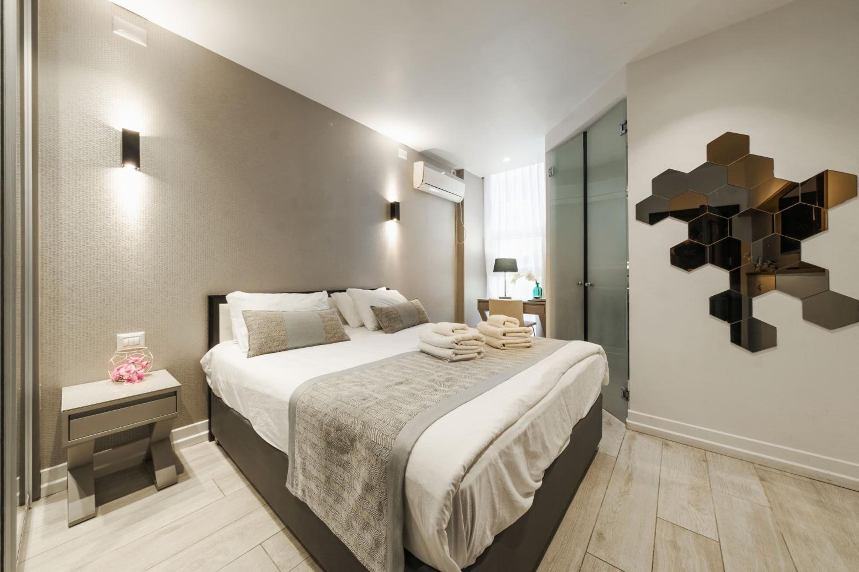 Deluxe Double Room photo 2