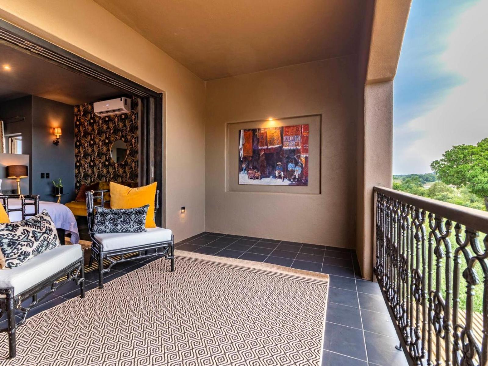 Seven-Bedroom House photo 3