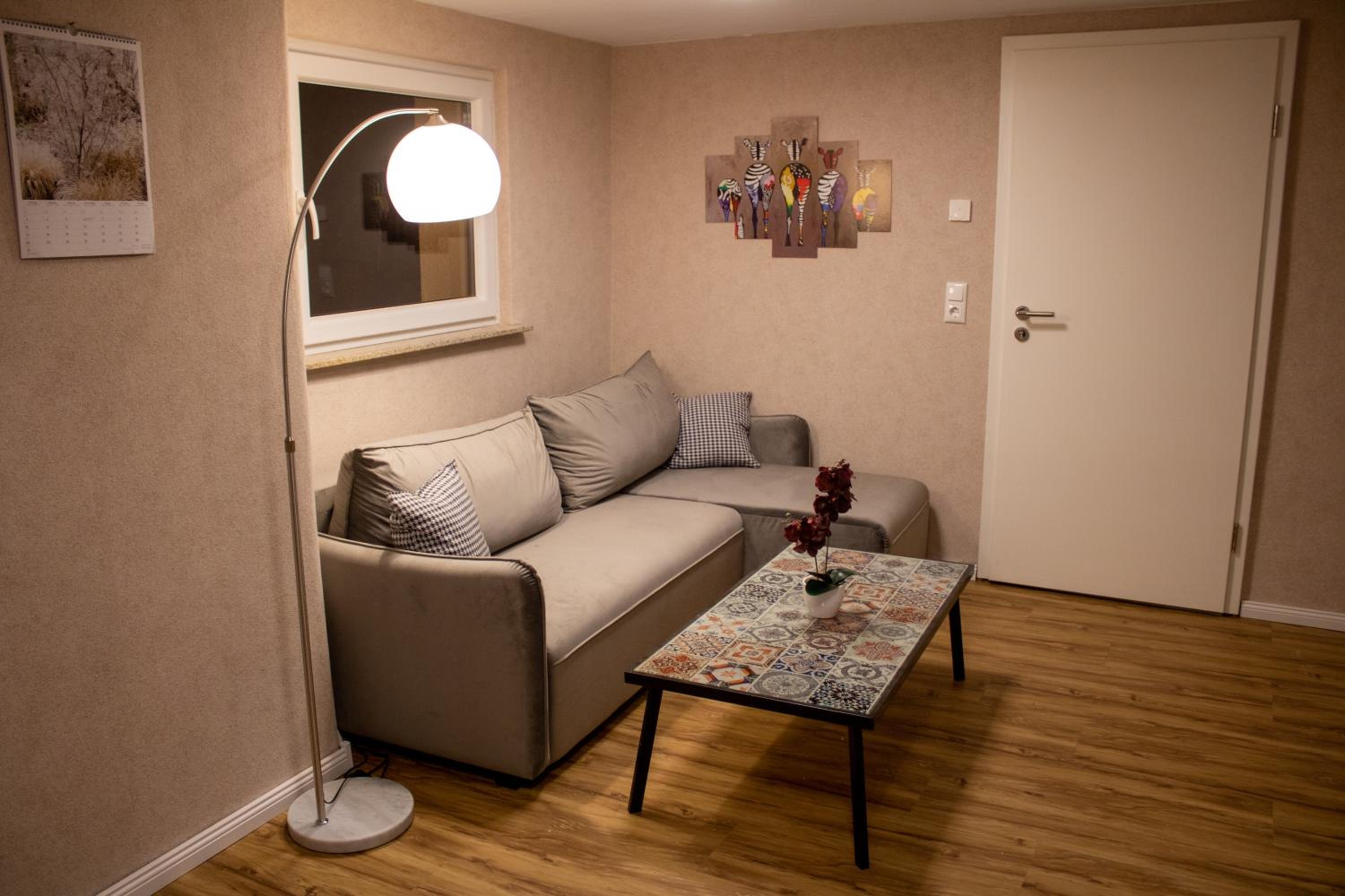 One-Bedroom Apartment photo 1