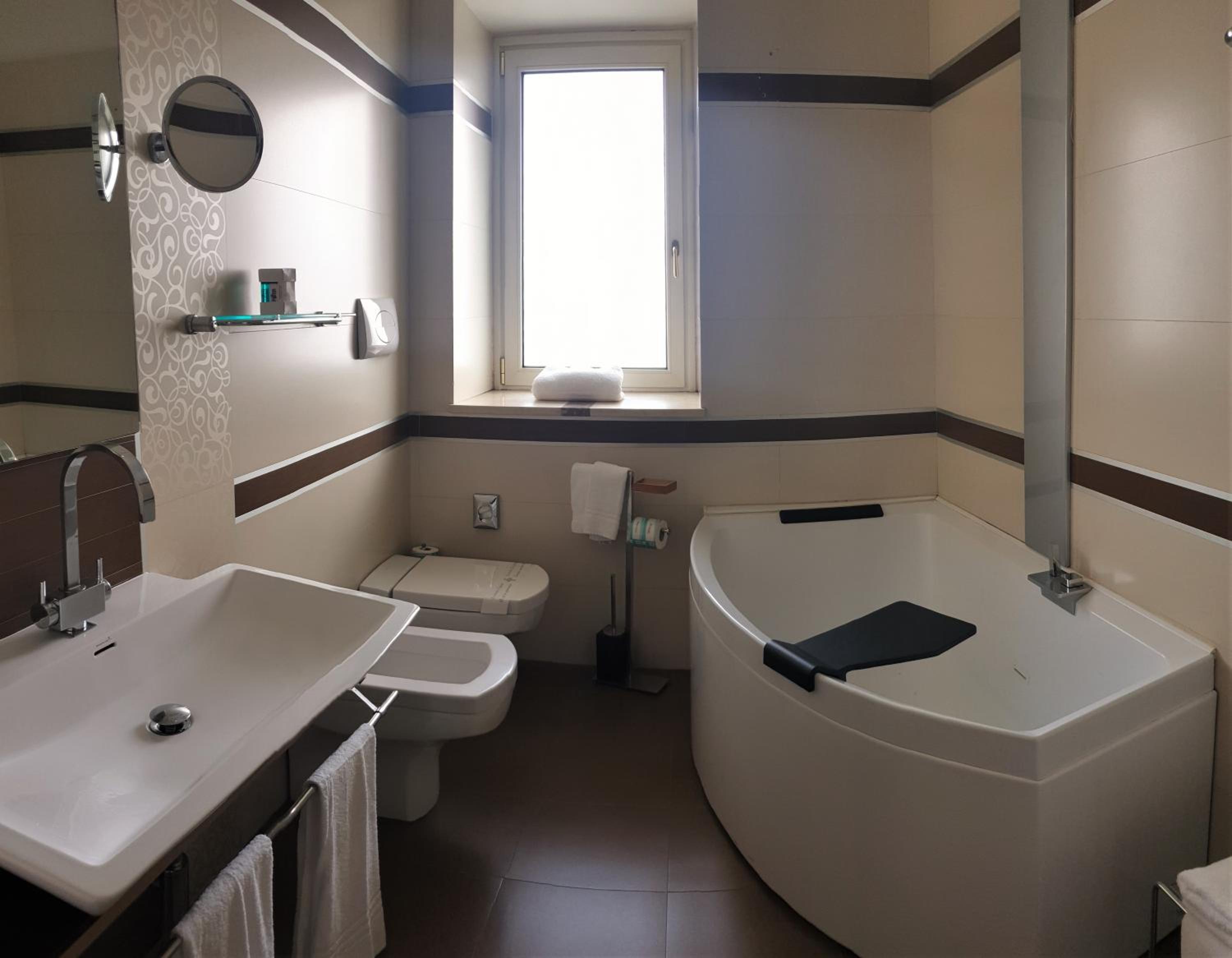 Superior Triple Room photo 3