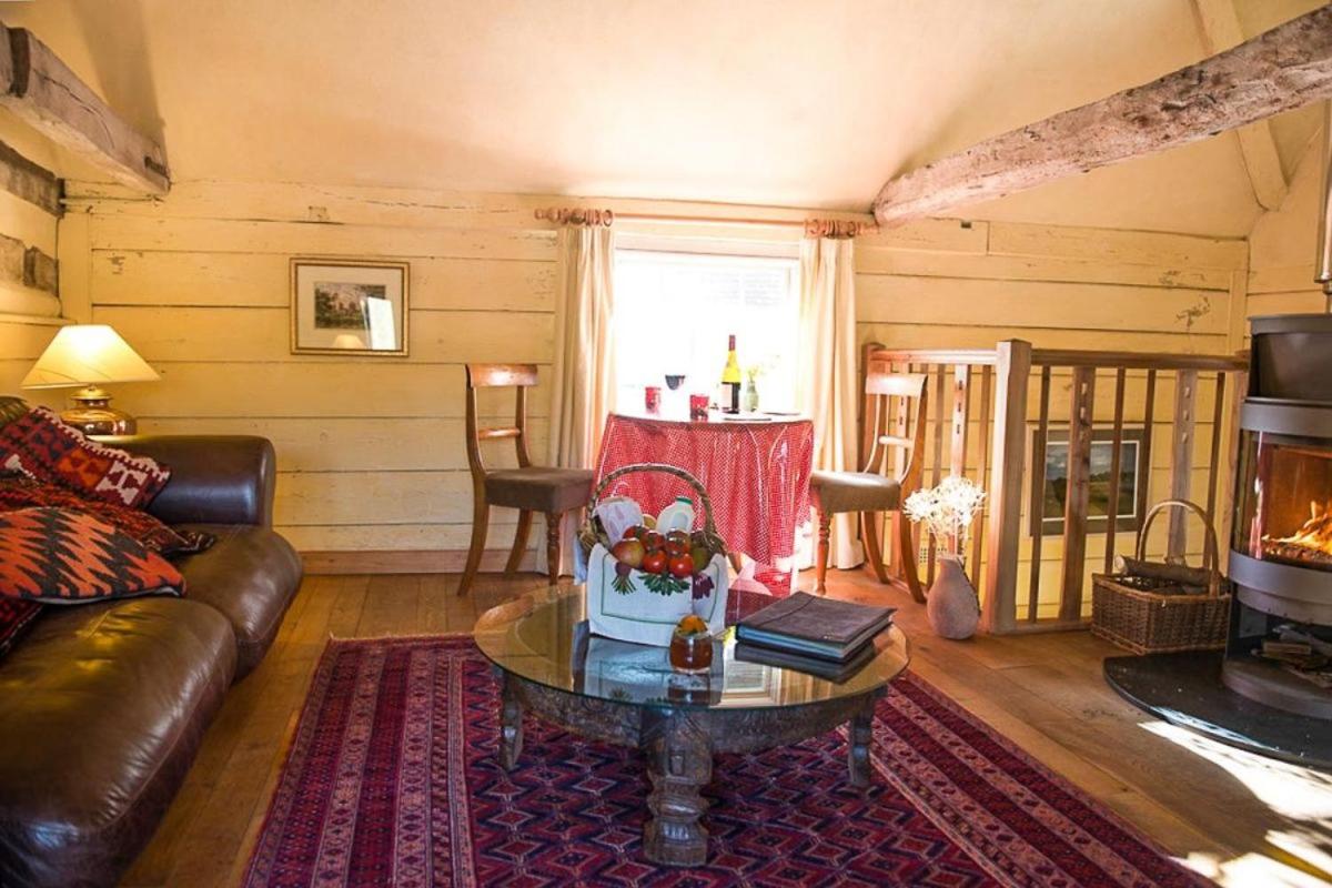 One-Bedroom House photo 1