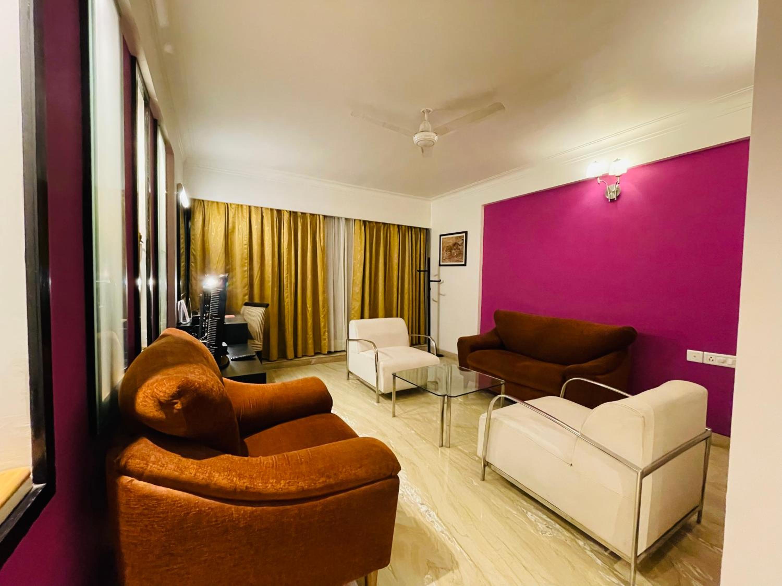 Suite - Photo 6