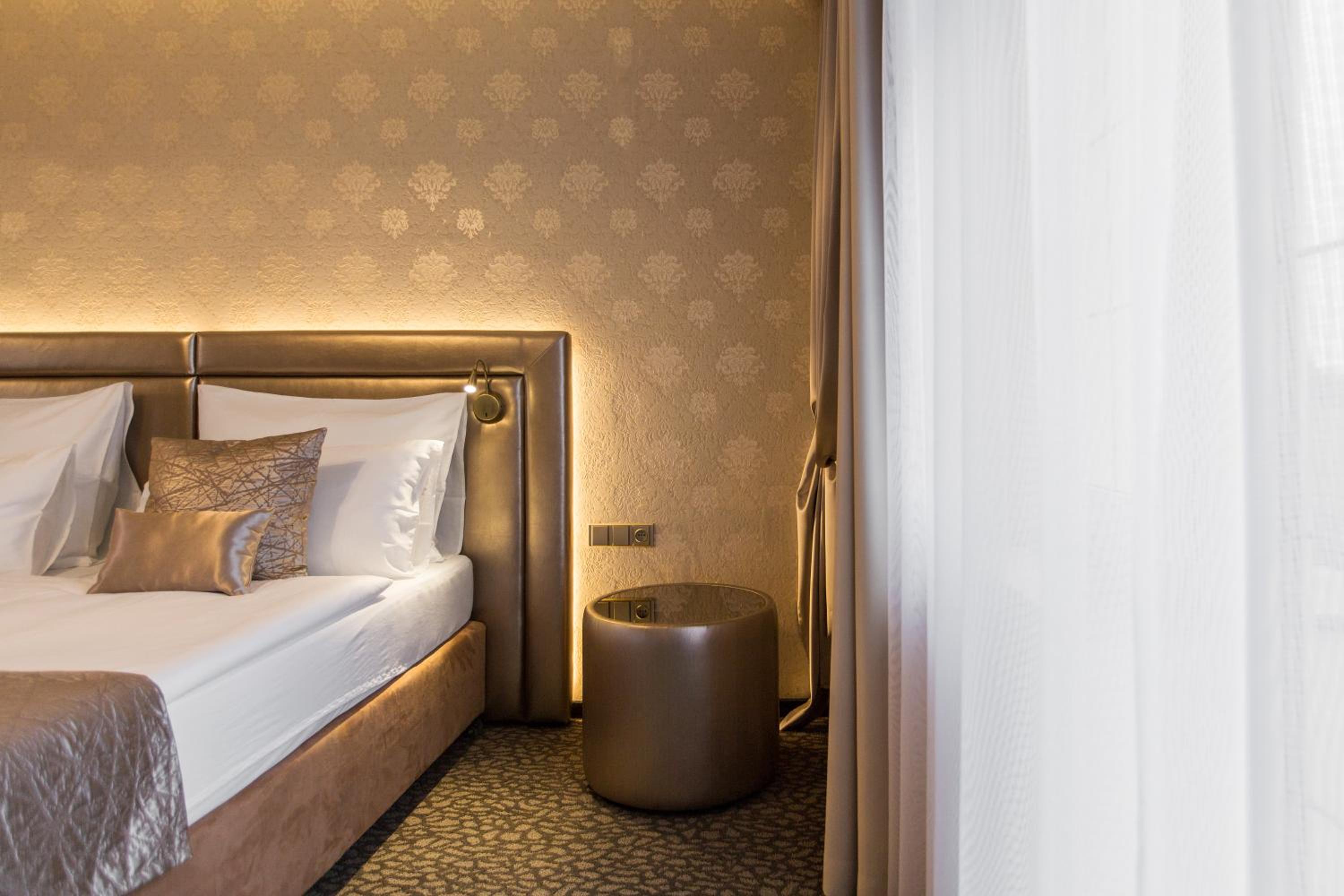 Deluxe Double or Twin Room - Photo 4