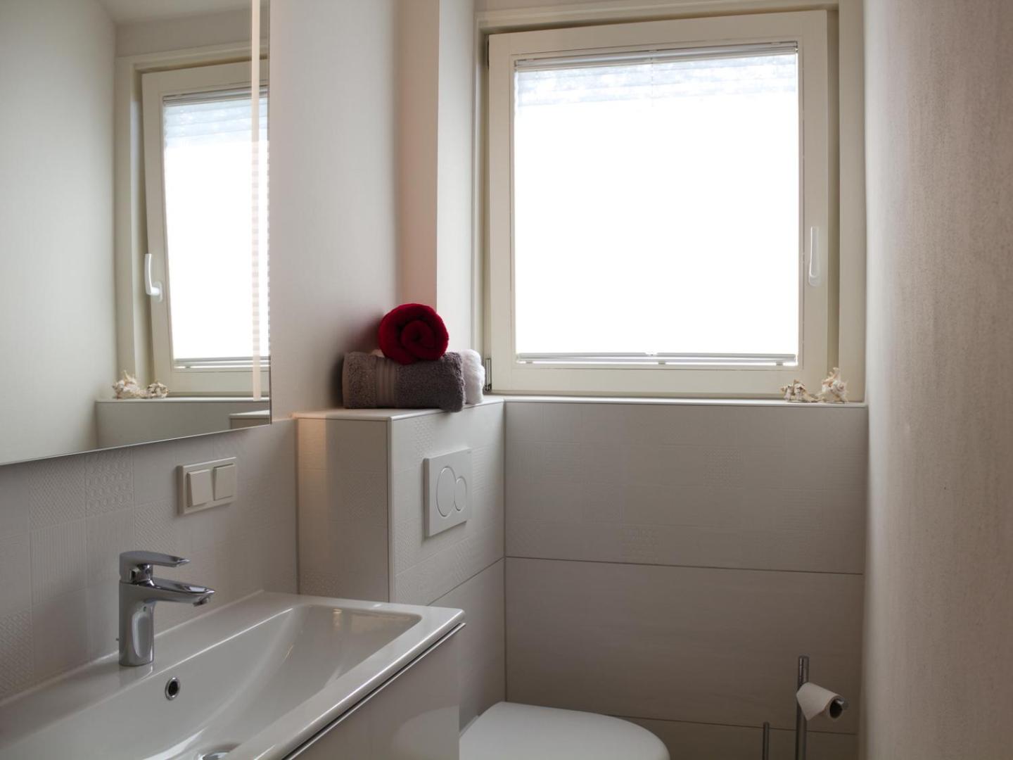 Apartment with Balcony photo 2