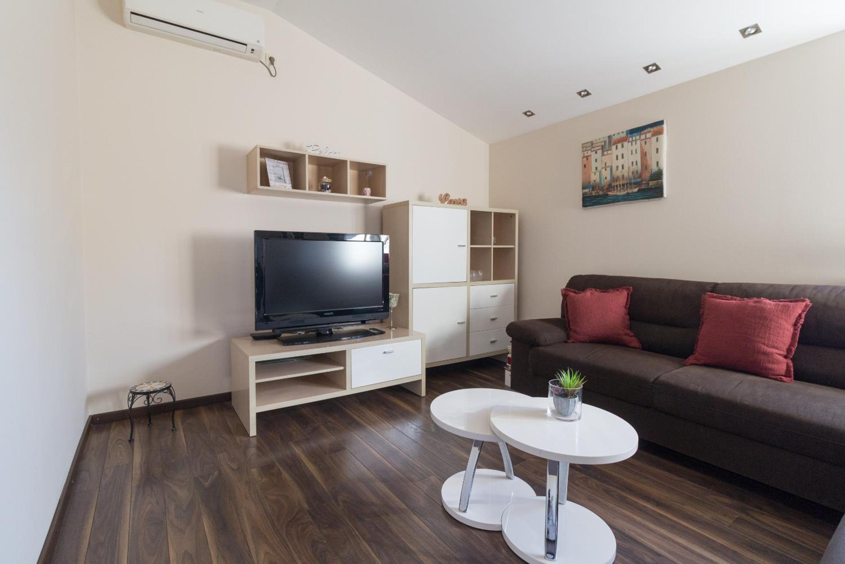 Apartment With Garden View photo 1