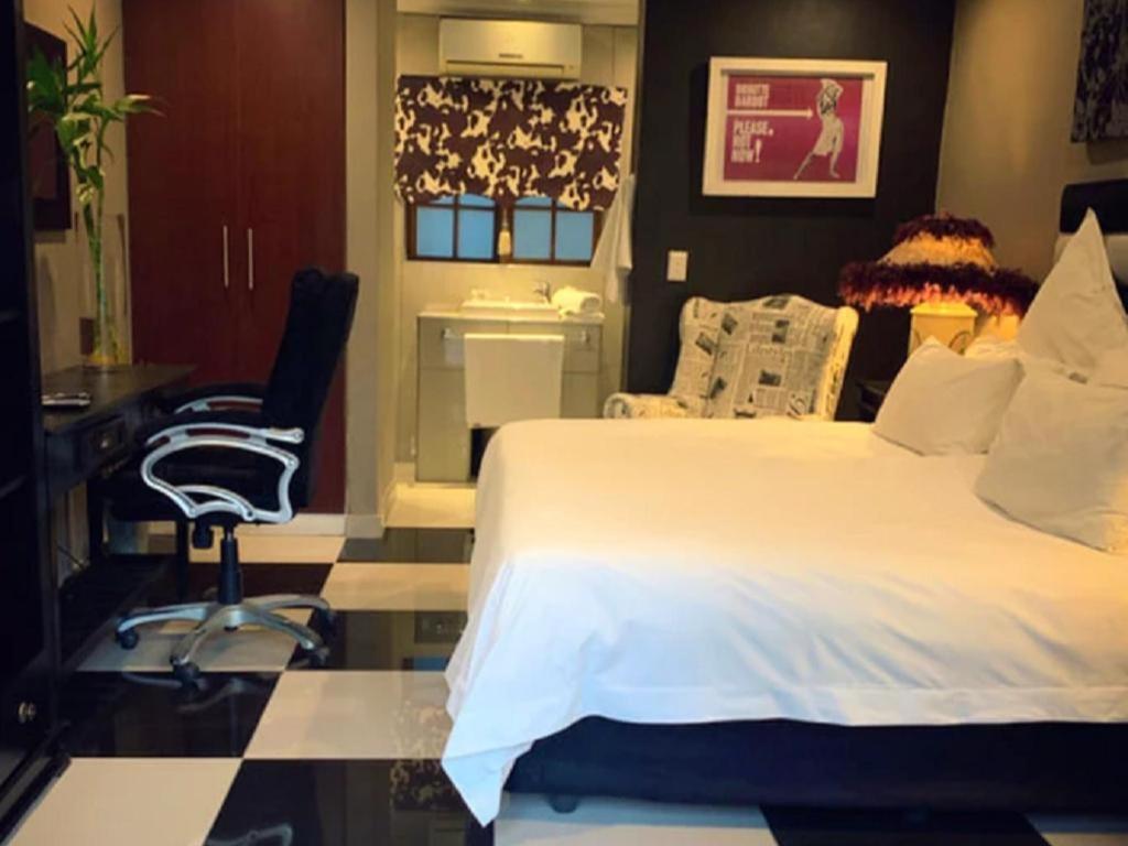 Standard Suite photo 2