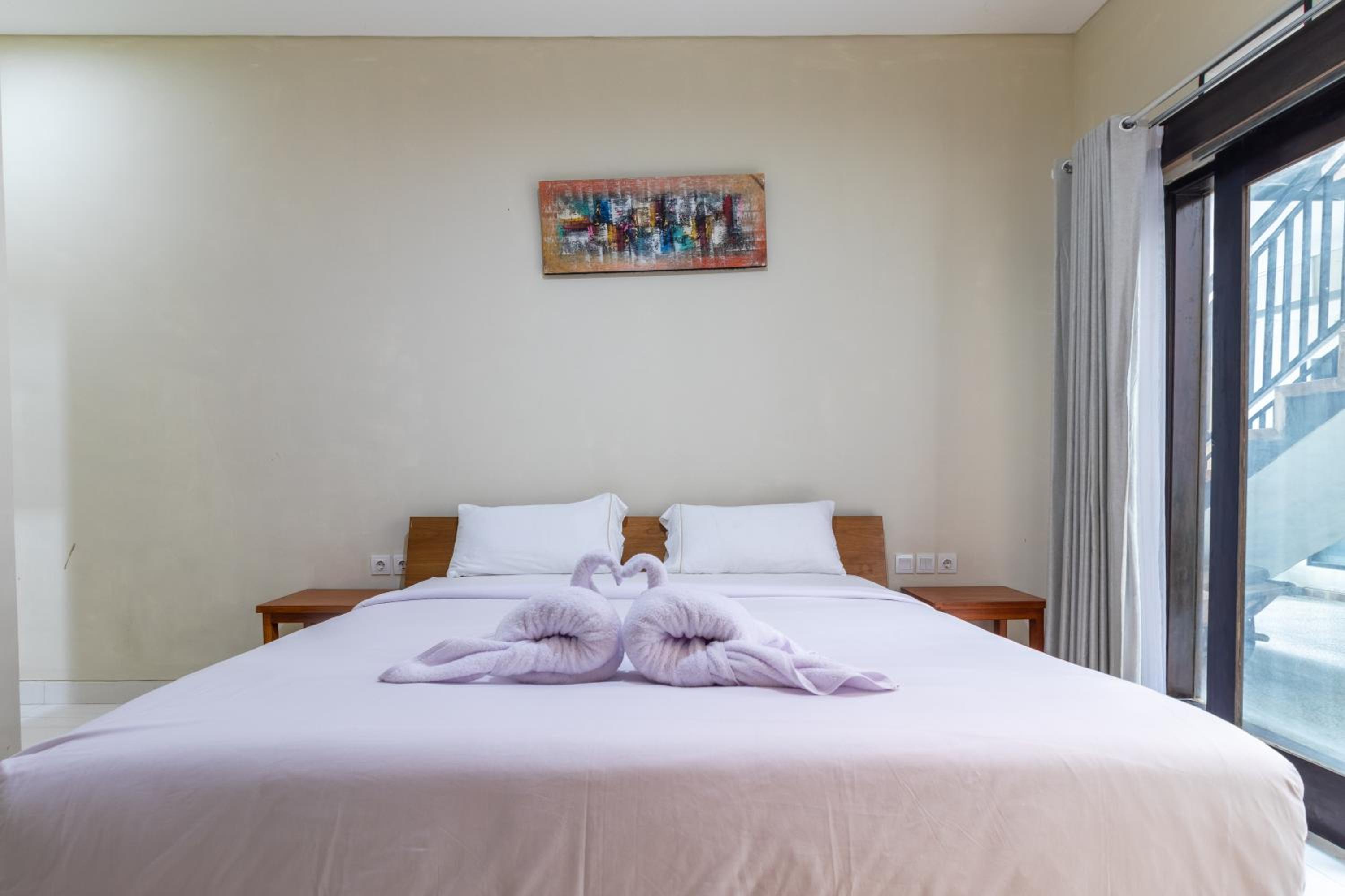 Deluxe Double Room - Photo 12
