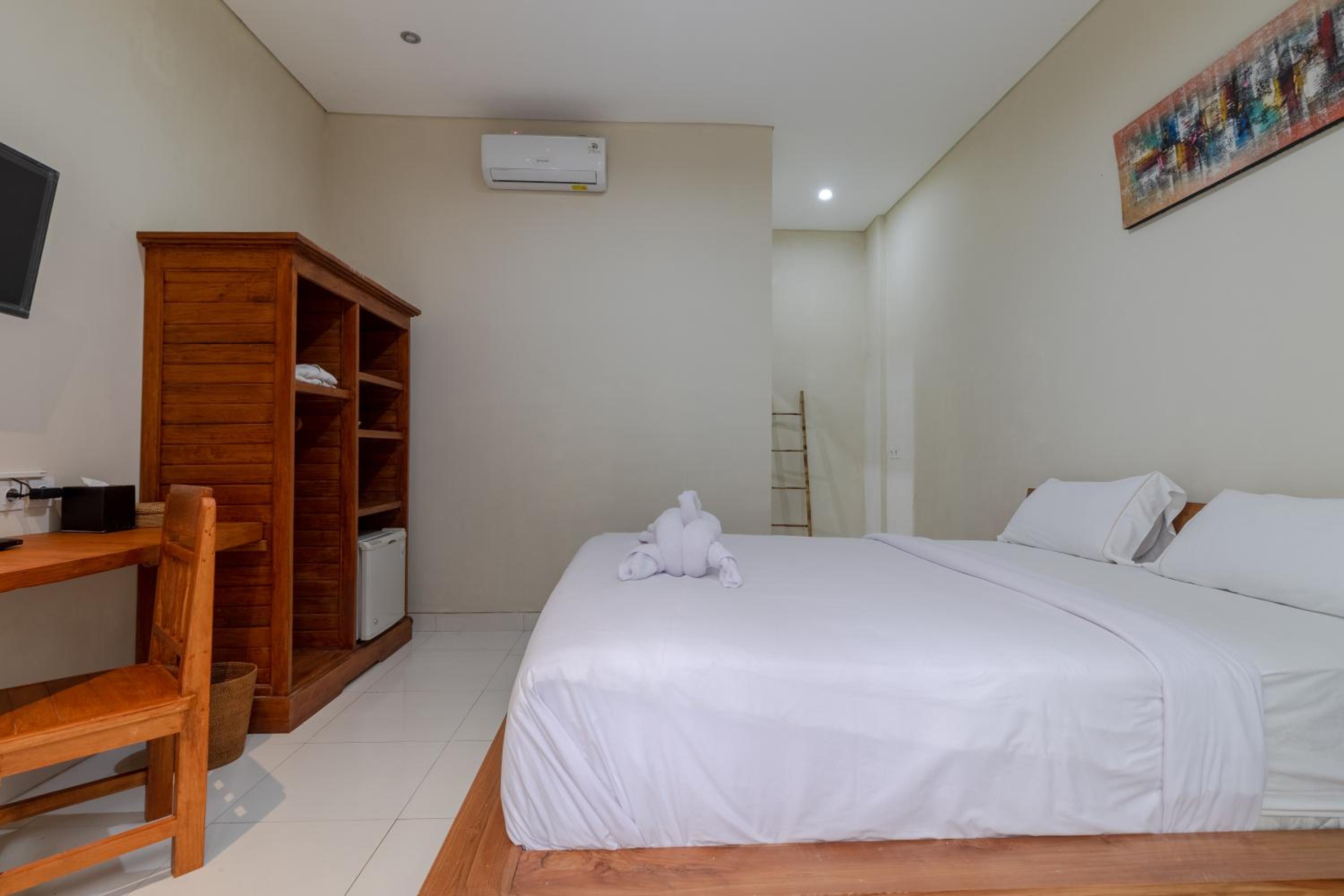 Deluxe Double Room - Photo 10