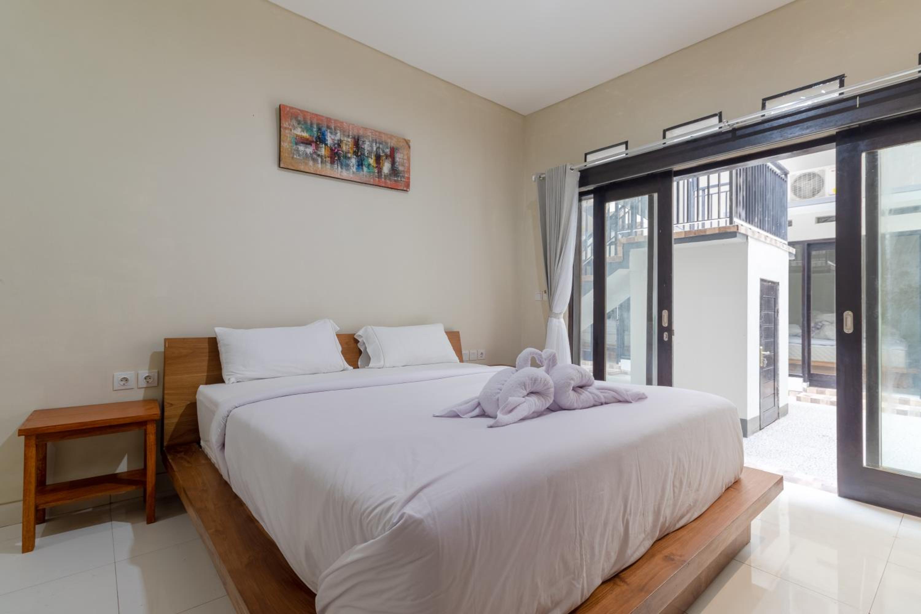 Deluxe Double Room - Photo 9