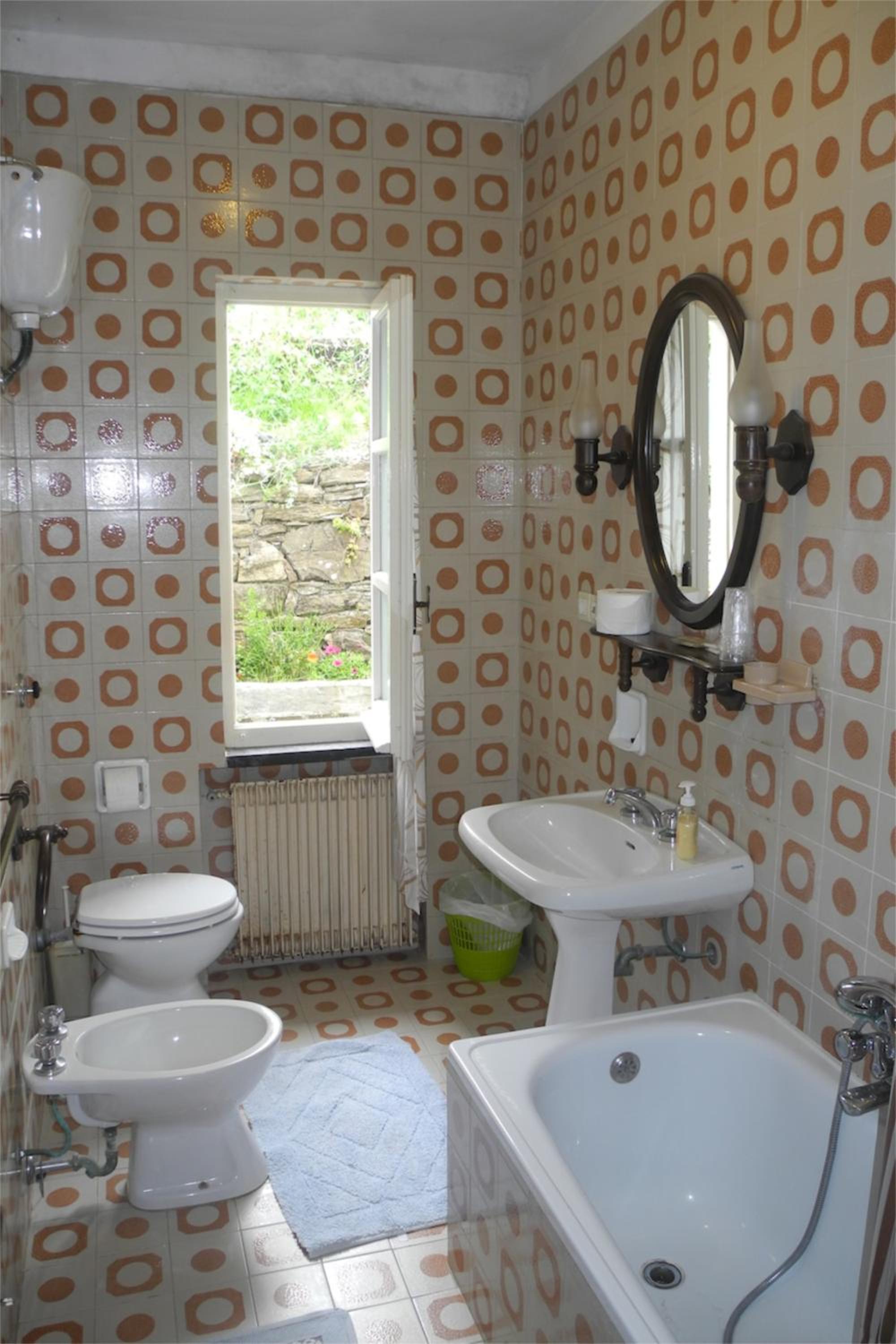 Double or Twin Room with Private External Bathroom - Photo 1