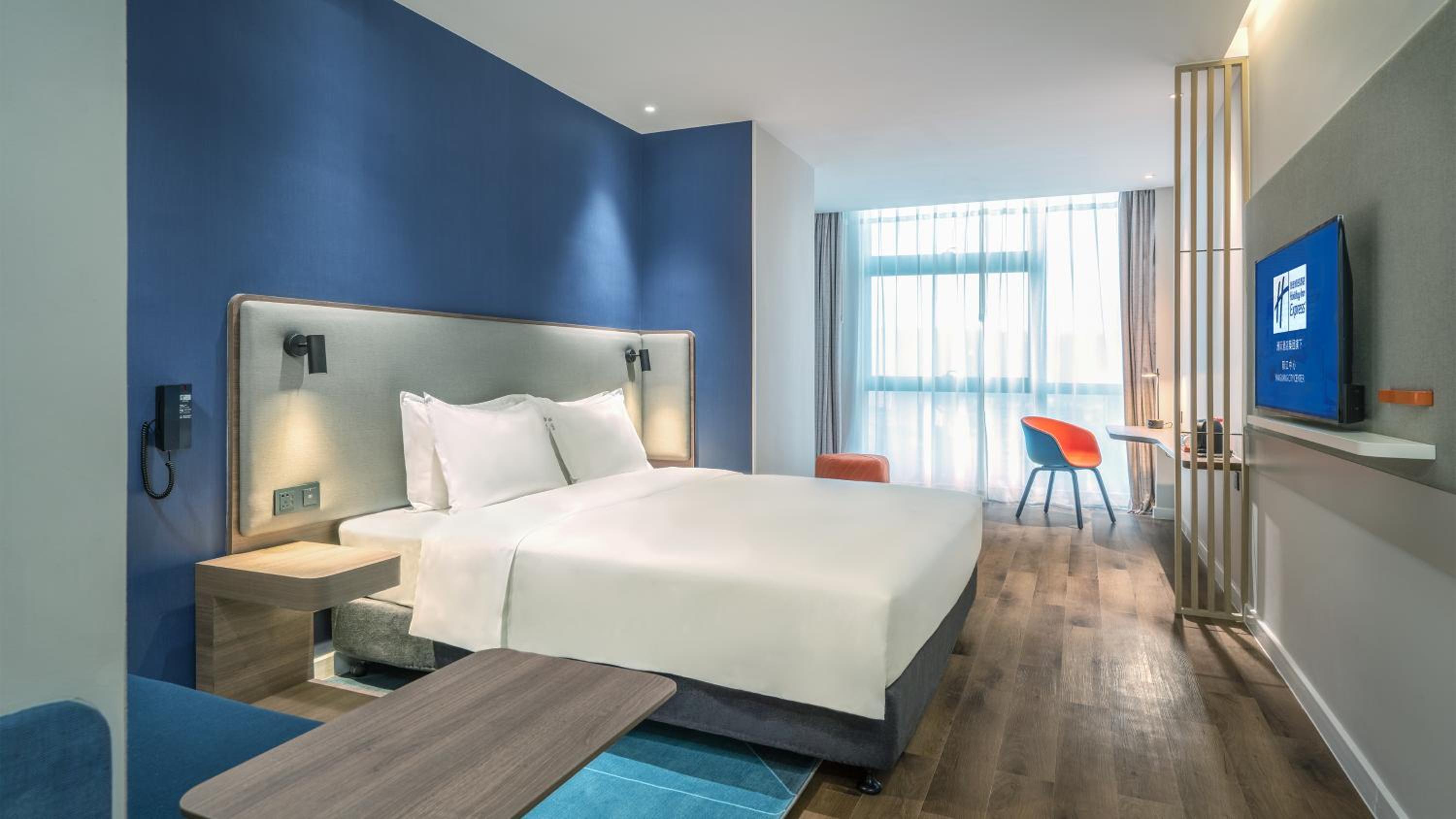 Standard King Room - Photo 6