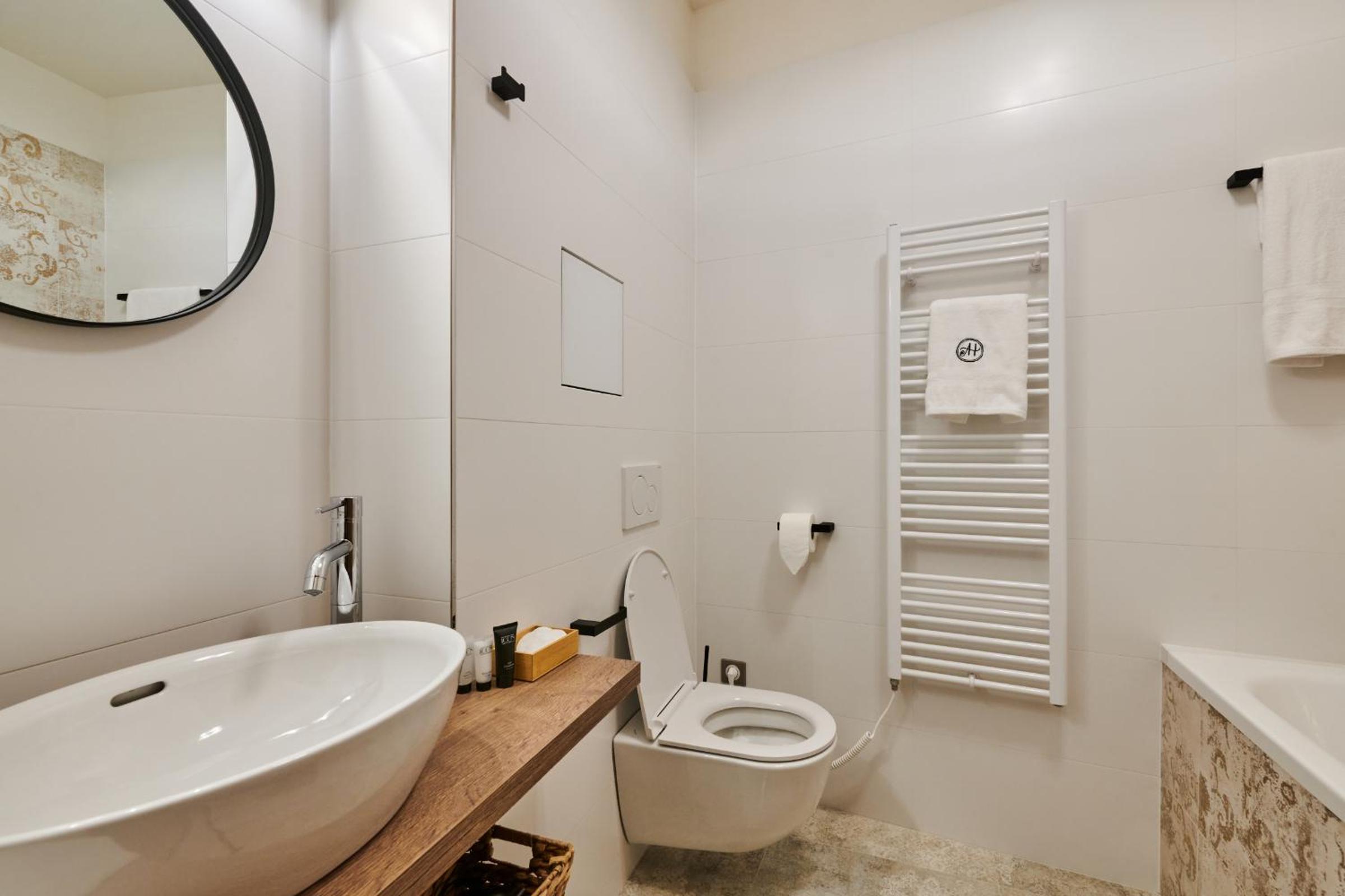 Deluxe Suite photo 3