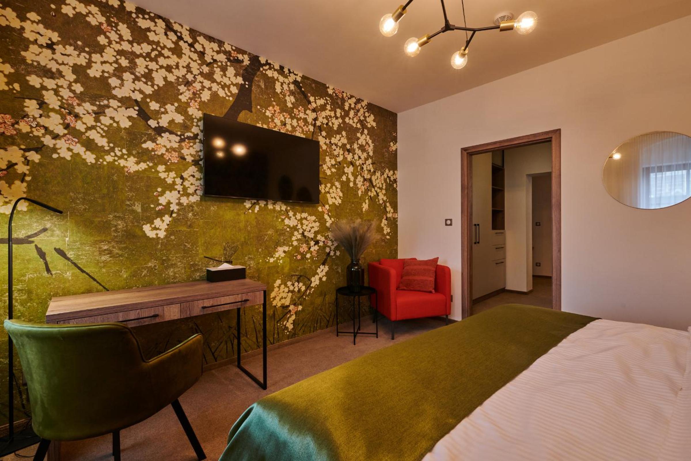 Deluxe Suite photo 2