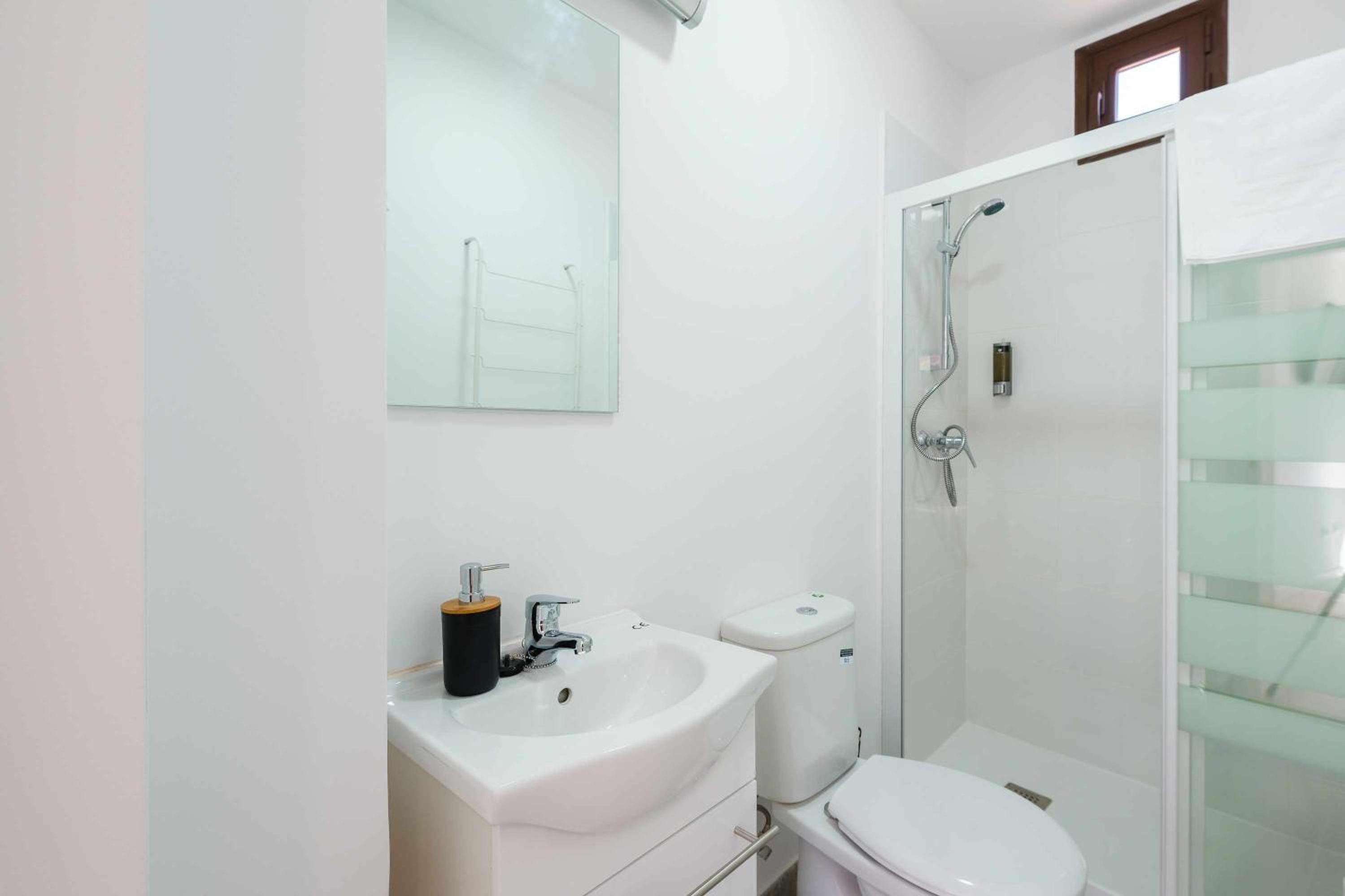 Three-Bedroom Apartment Second Floor - Photo 14