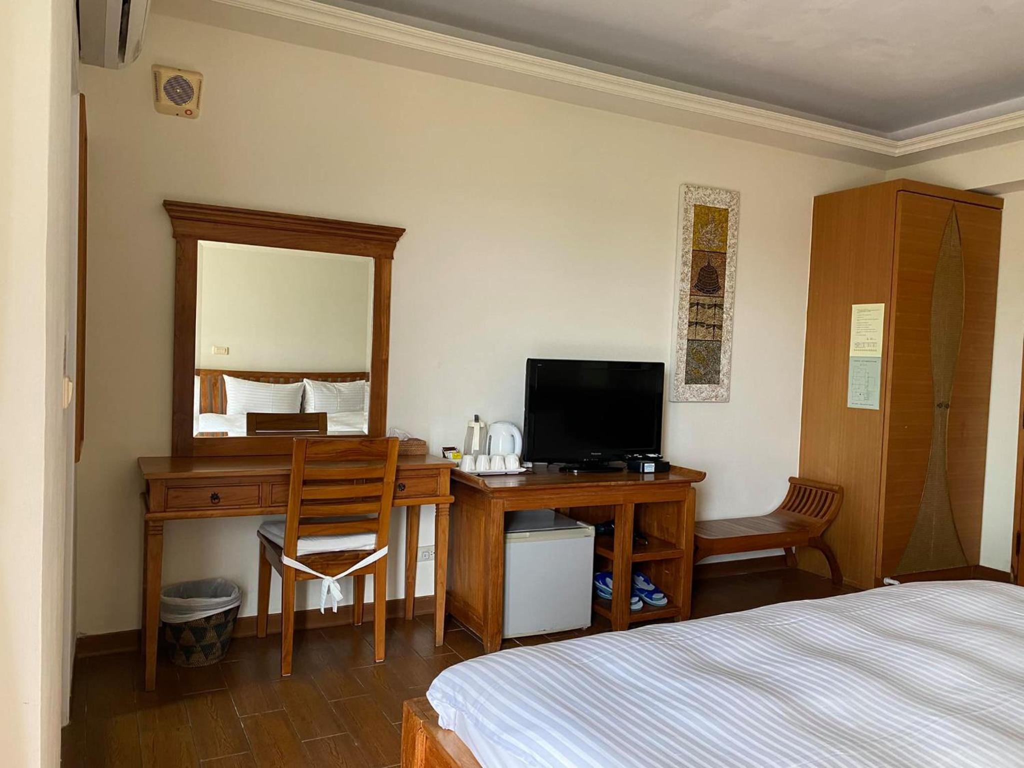 Quadruple Room with Balcony photo 3