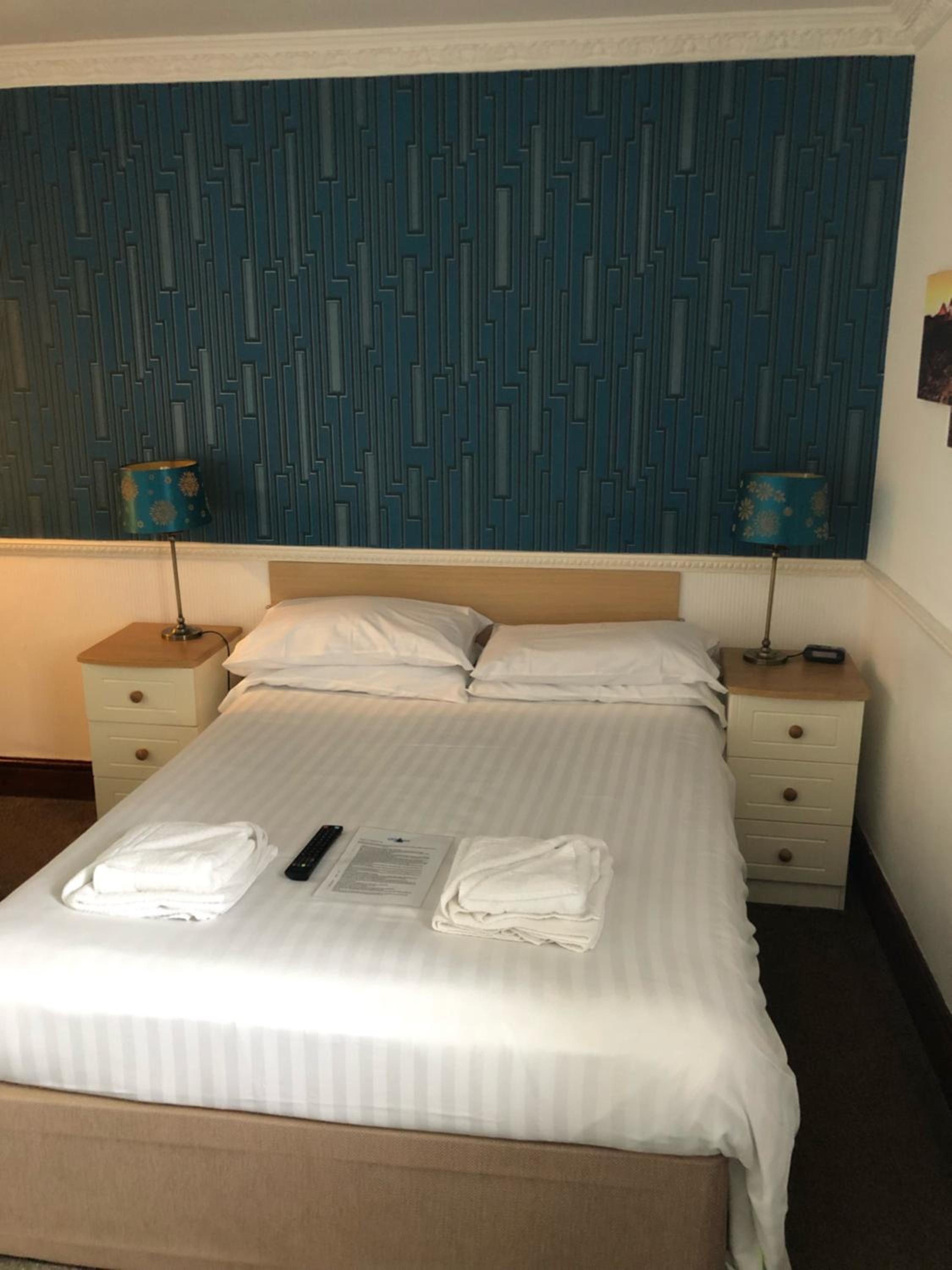 Deluxe Family Suite - Photo 1