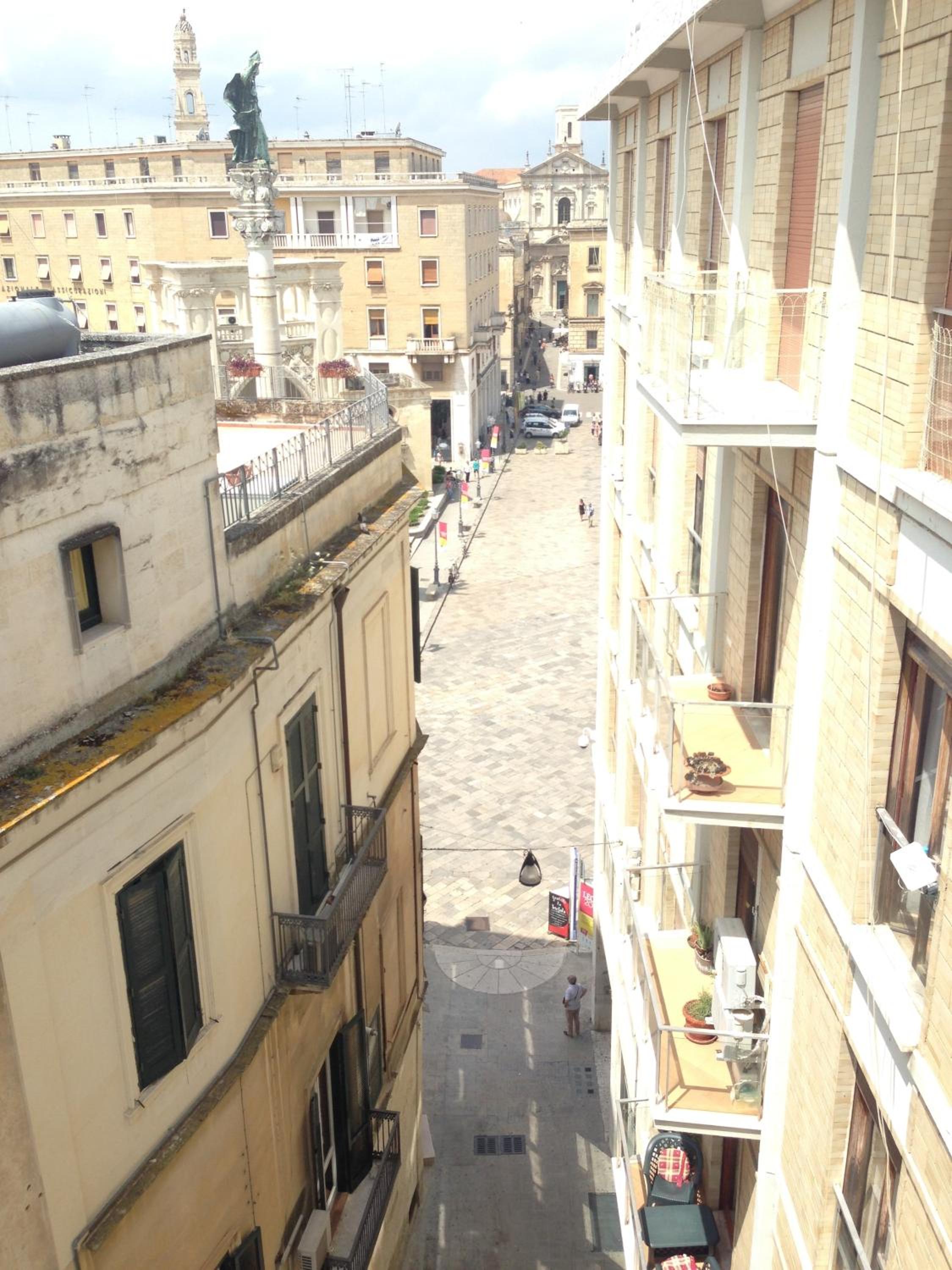 Superior Room with Square View - Photo 7
