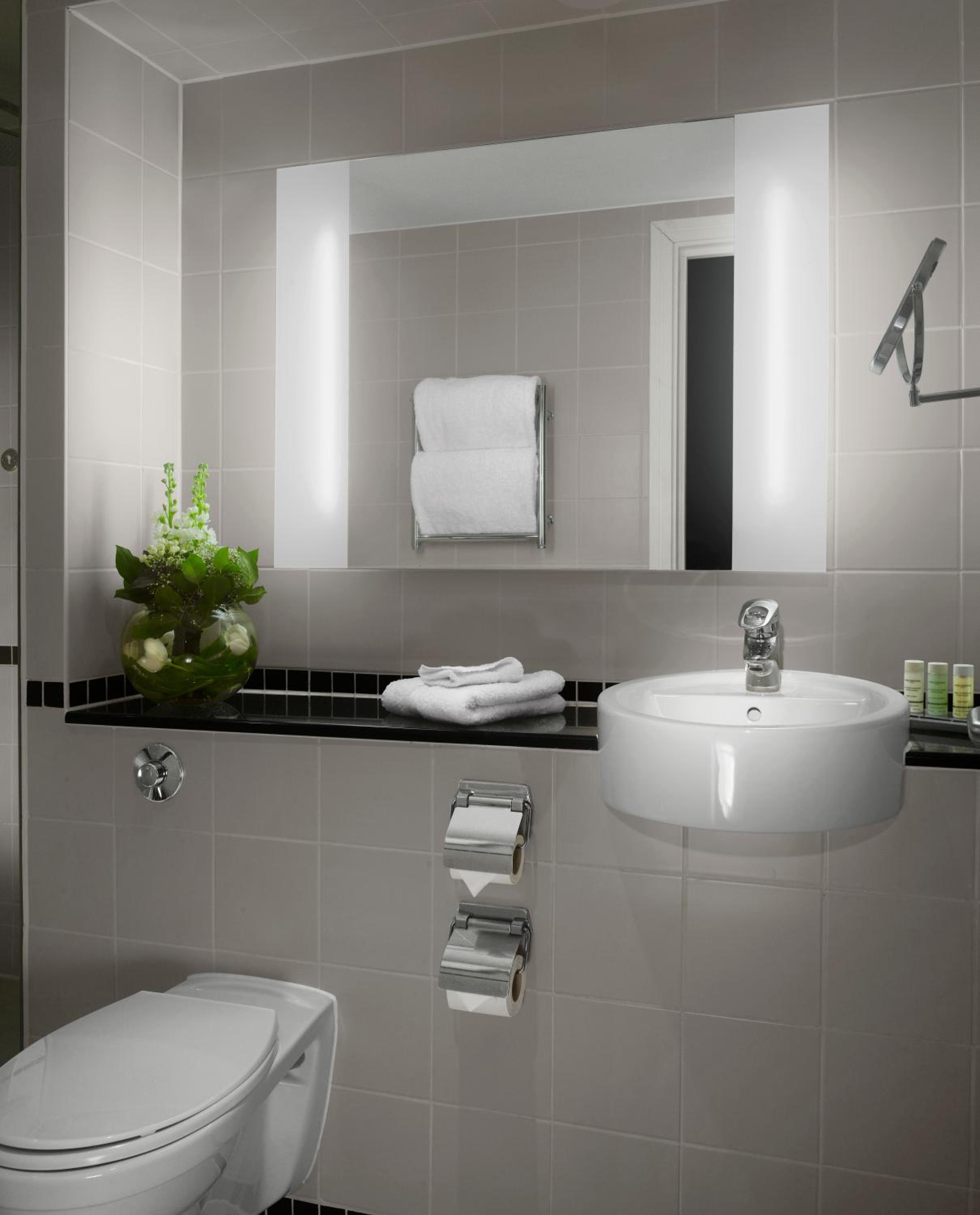Premium Room - Photo 7