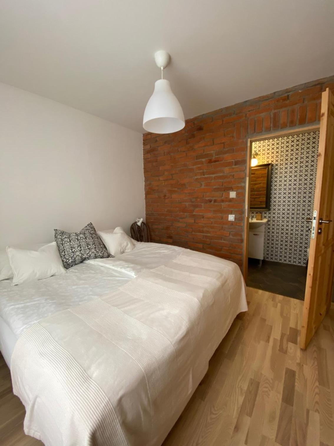 Suite with Mountain View - Photo 16