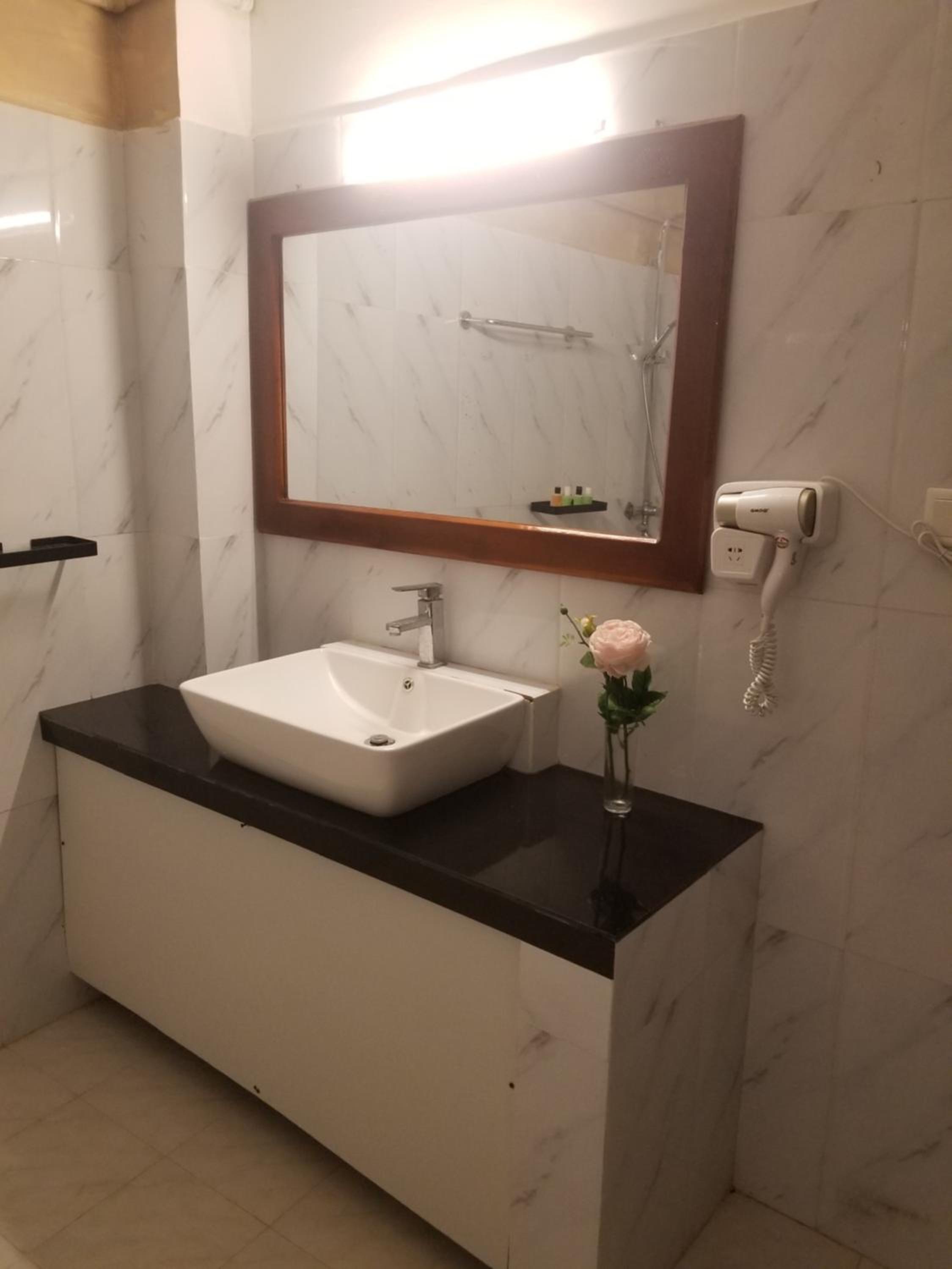 Classic Triple Room - Photo 11