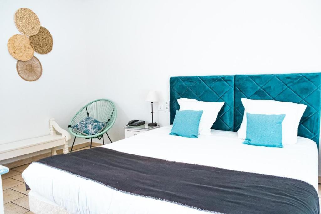 Superior Double or Twin Room with Pool View - Photo 1