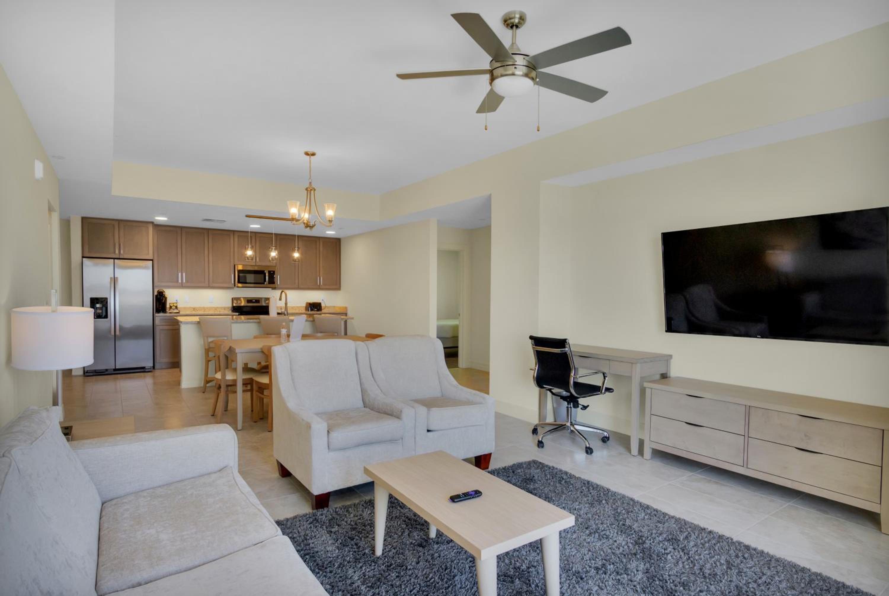Deluxe 3 Bedroom Suite Bay View