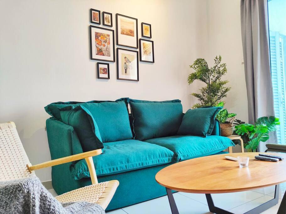 Three-Bedroom Apartment photo 2