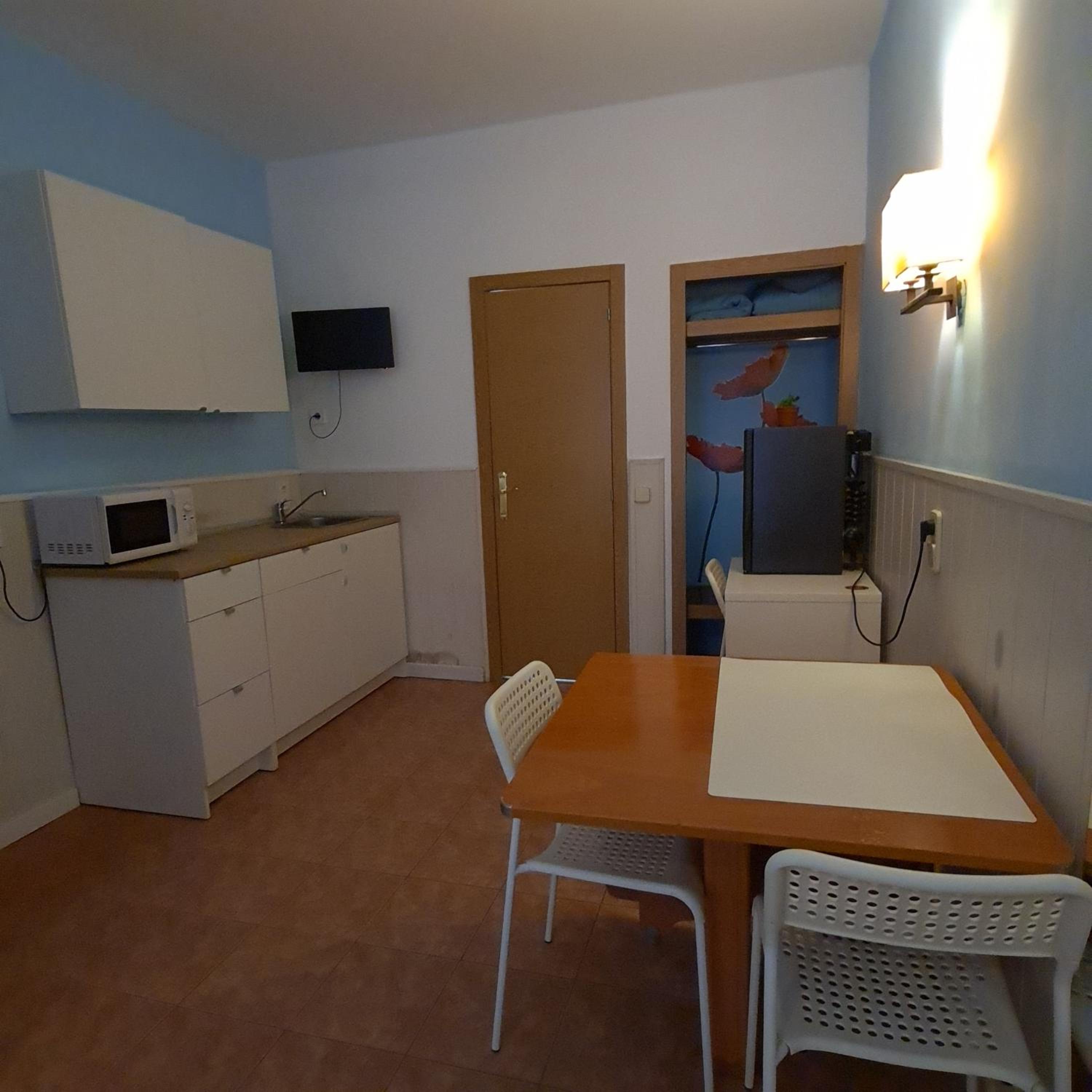 Basic Triple Room - Photo 7