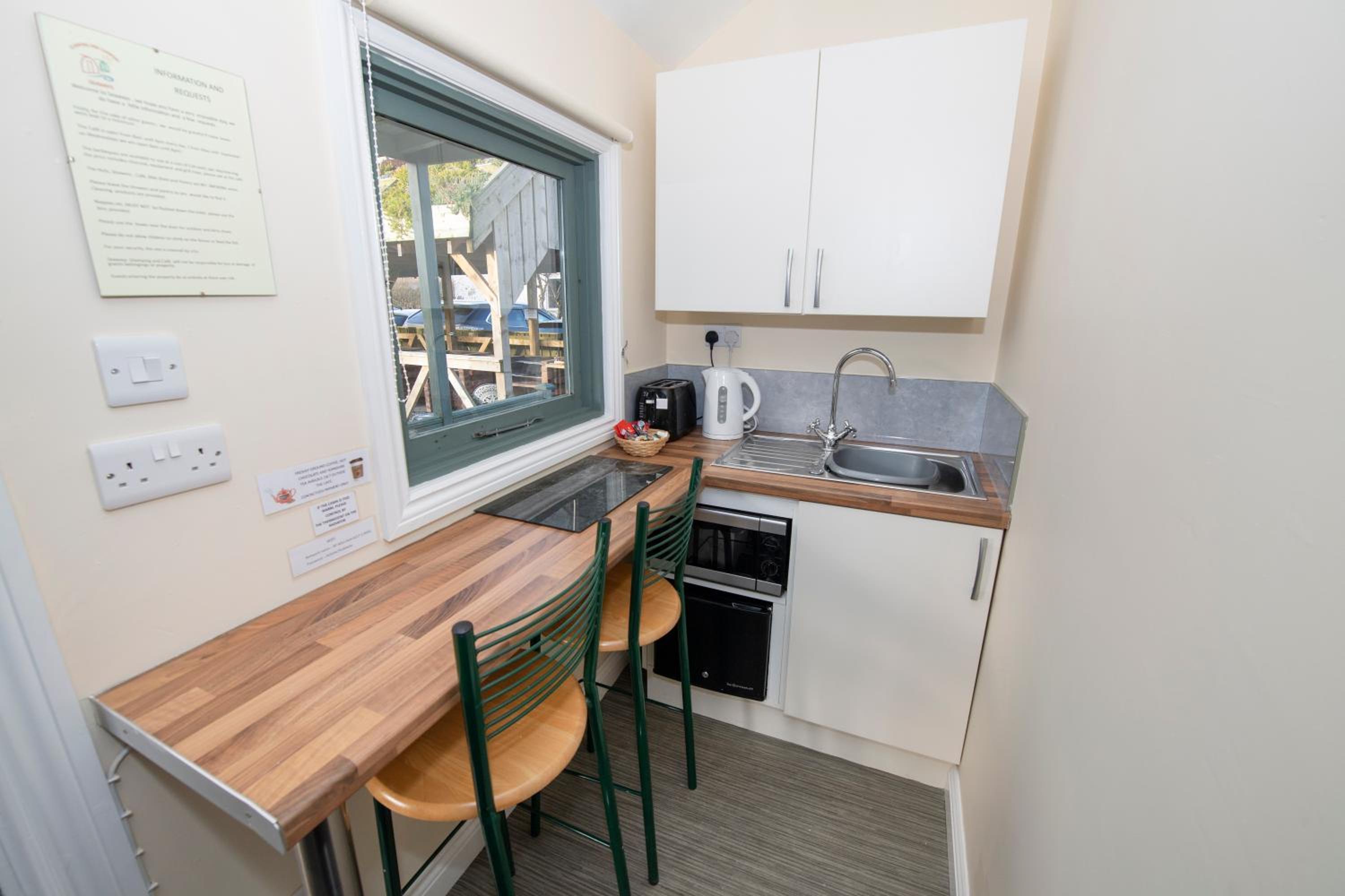 One-Bedroom Apartment - Photo 9