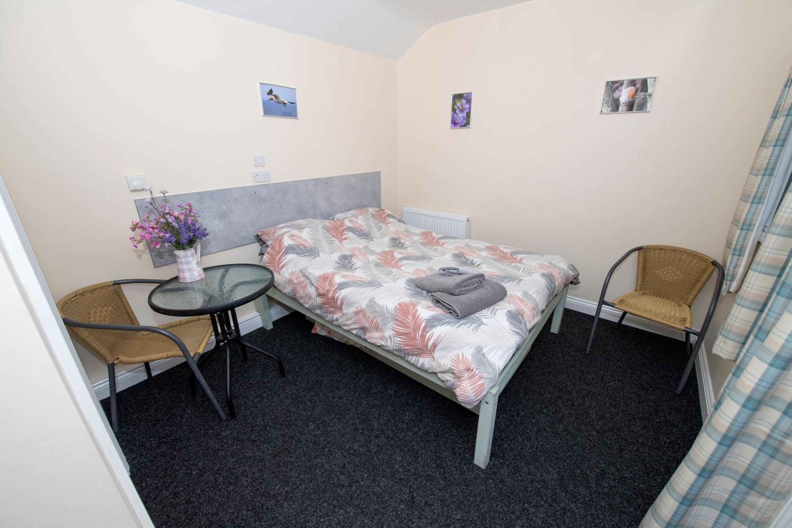 One-Bedroom Apartment - Photo 1