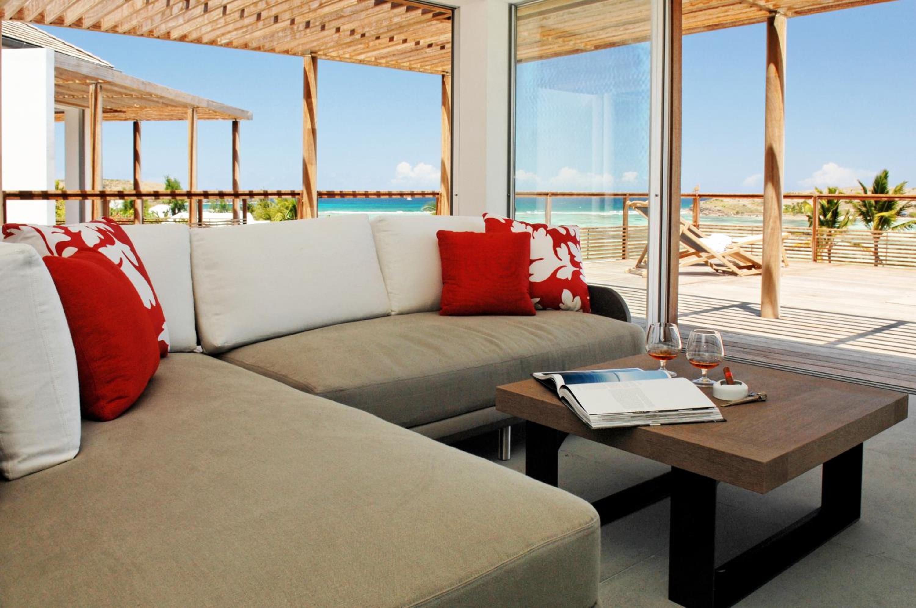 Three-Bedroom Villa with Private Pool photo 3
