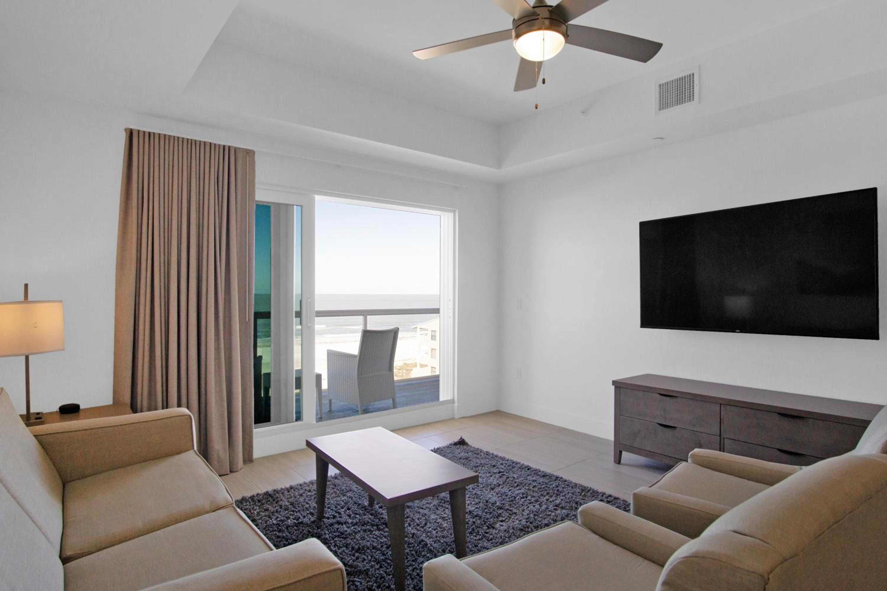 Deluxe 3 Bedroom Suite Gulf View Upper Floor