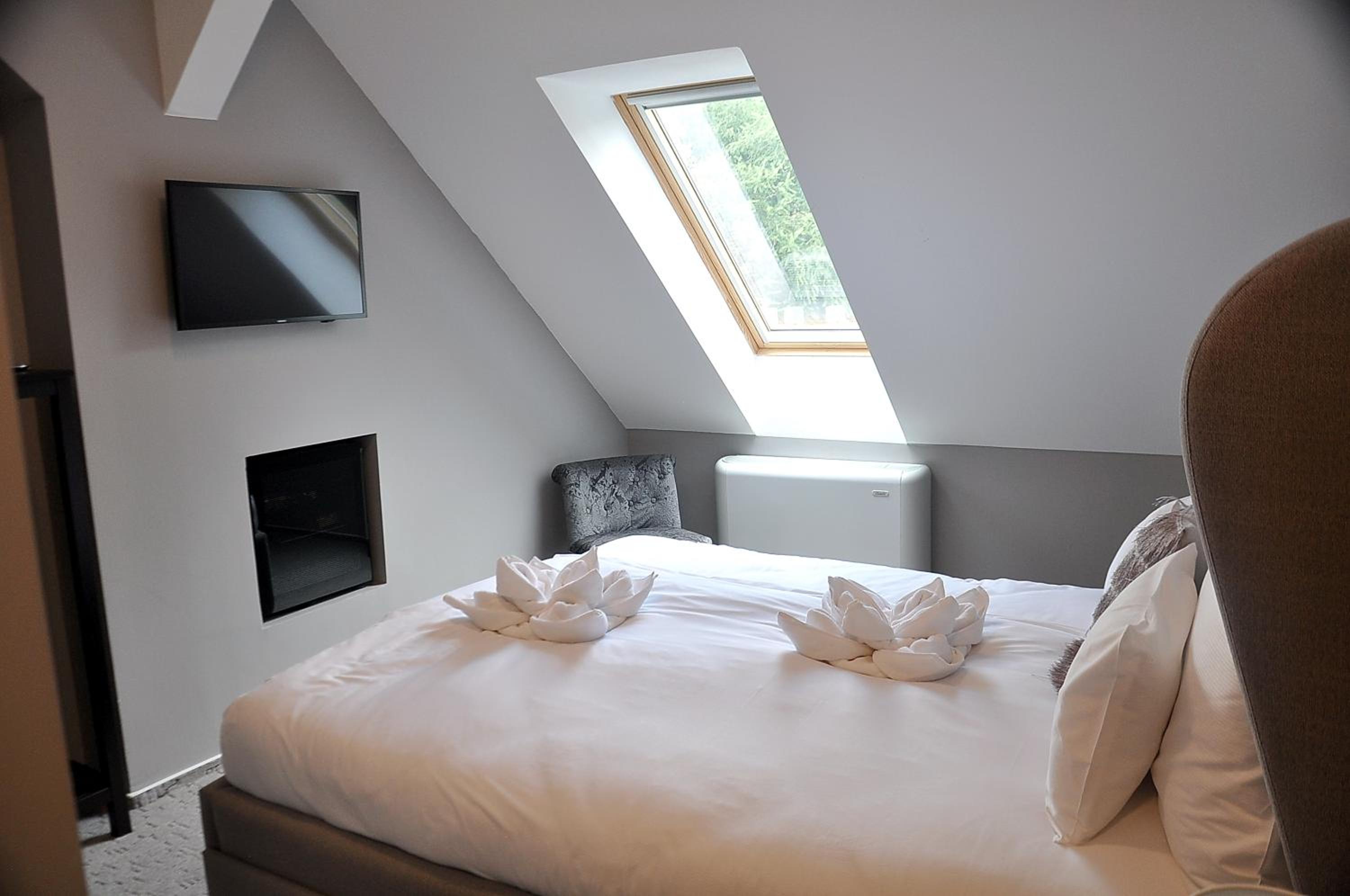 Deluxe Queen Room - Photo 3