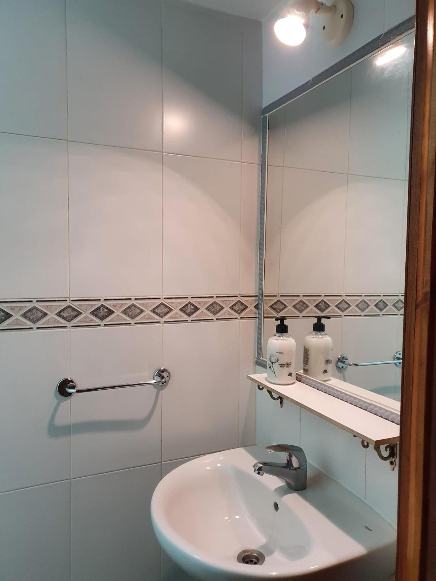 Basic Triple Room - Photo 3