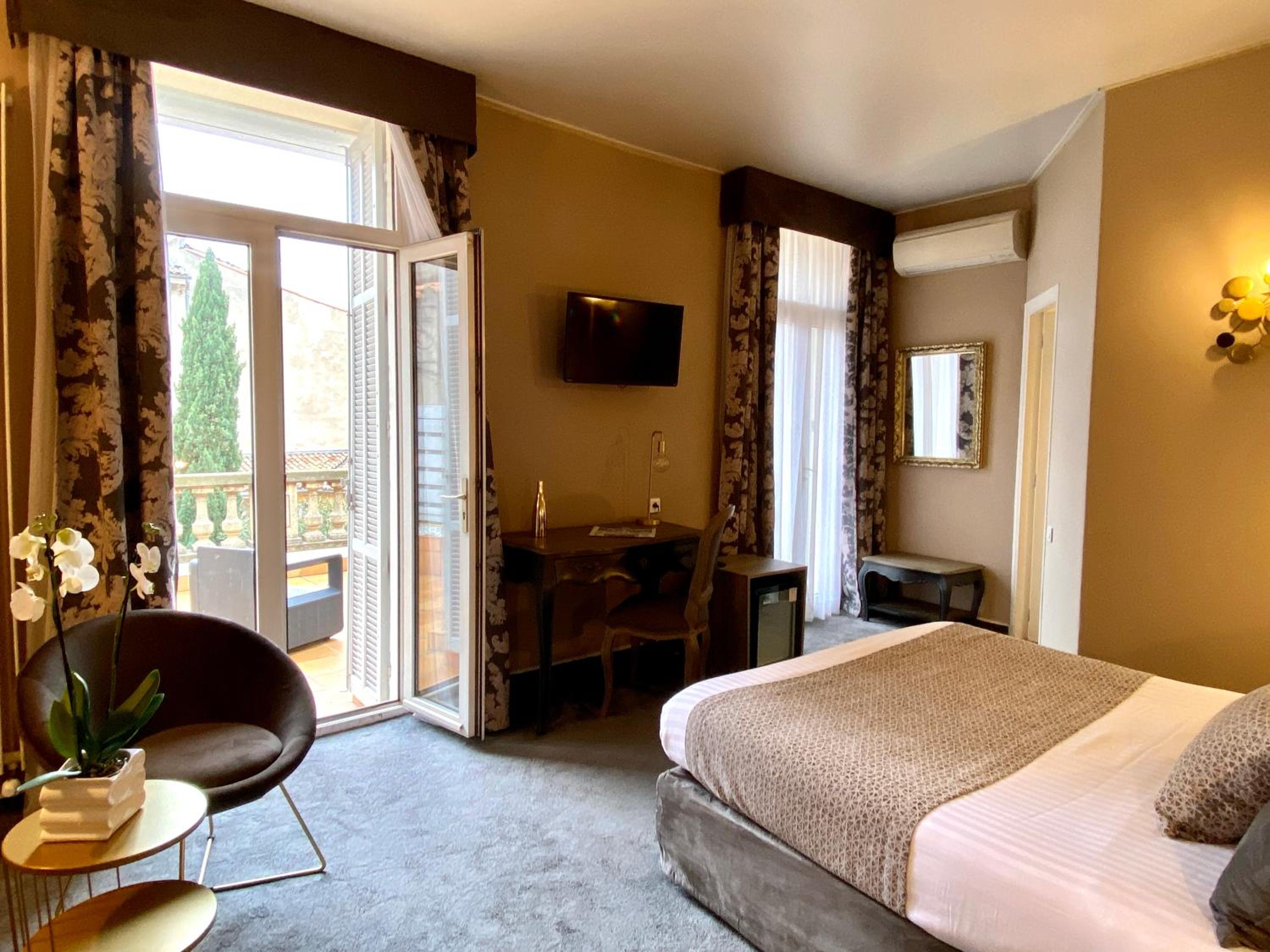 Deluxe Double Room photo 3