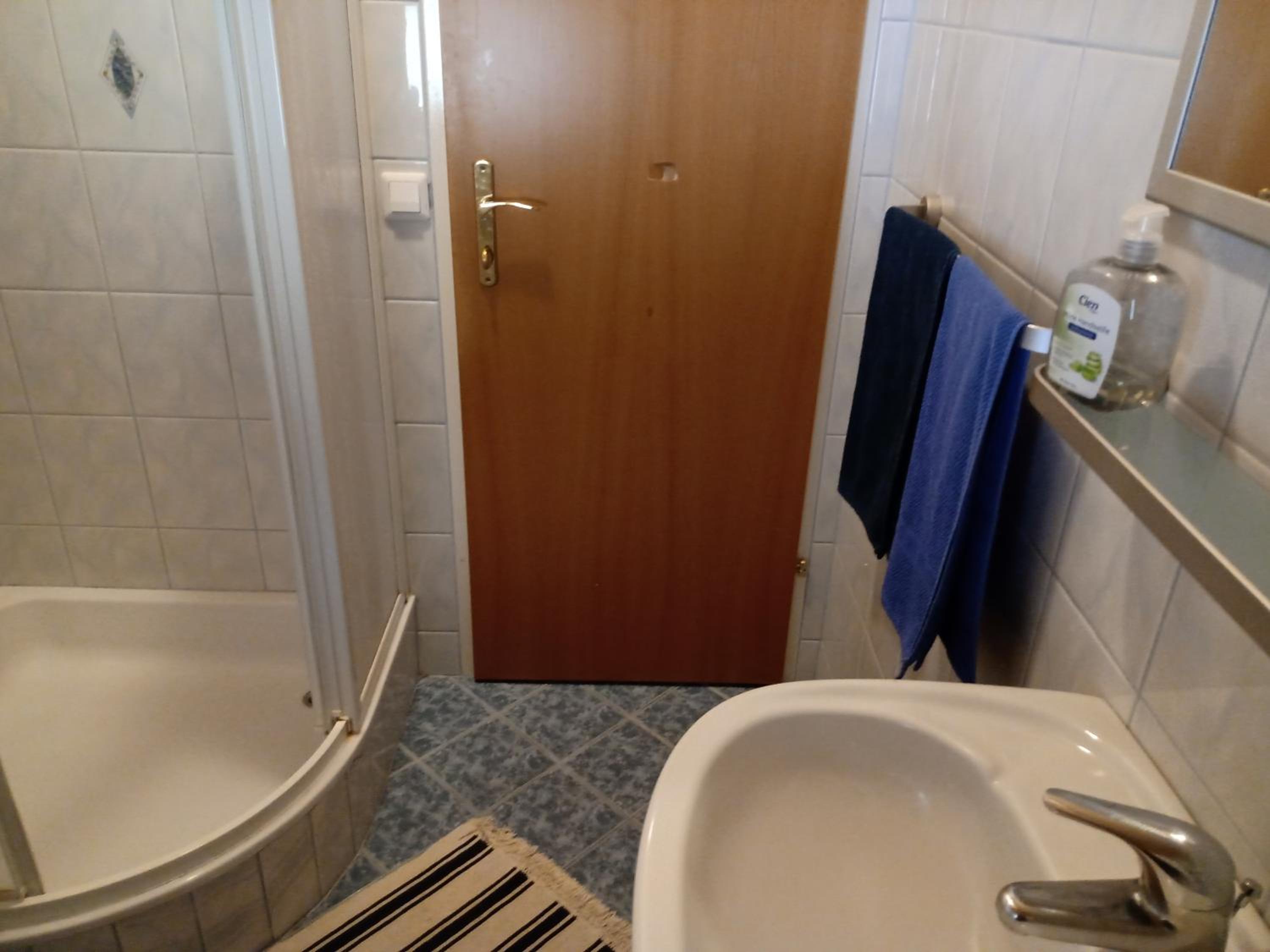 Two-Bedroom Apartment - Photo 4