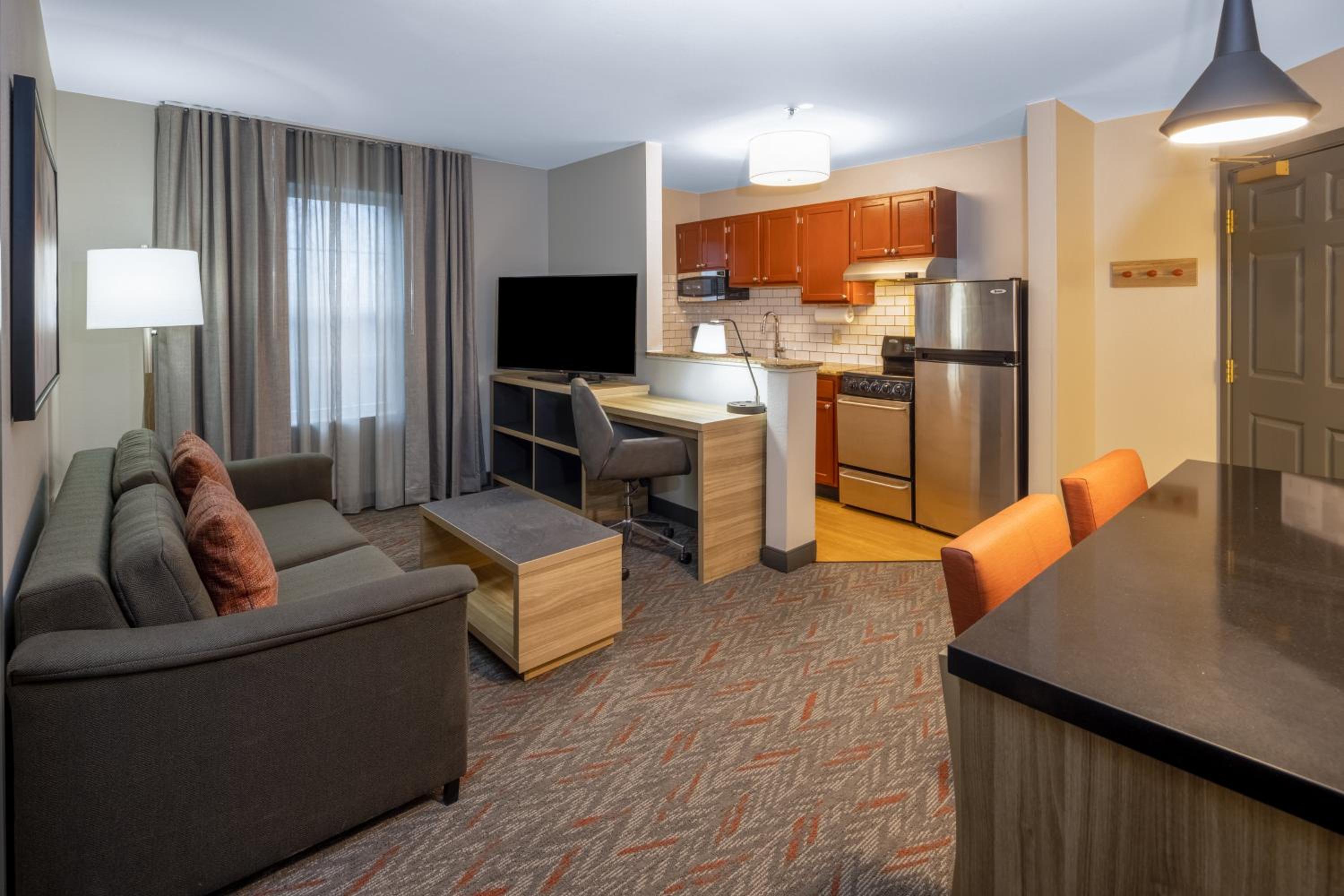 Two-Bedroom Suite with Roll-In Shower - Disability Access - Photo 6