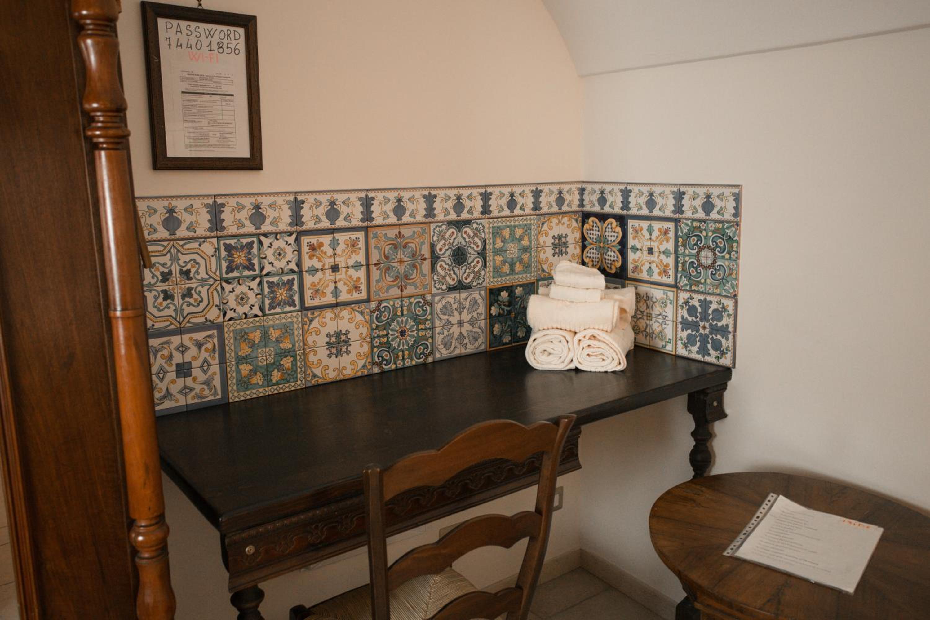 Double Room with Balcony - Photo 2